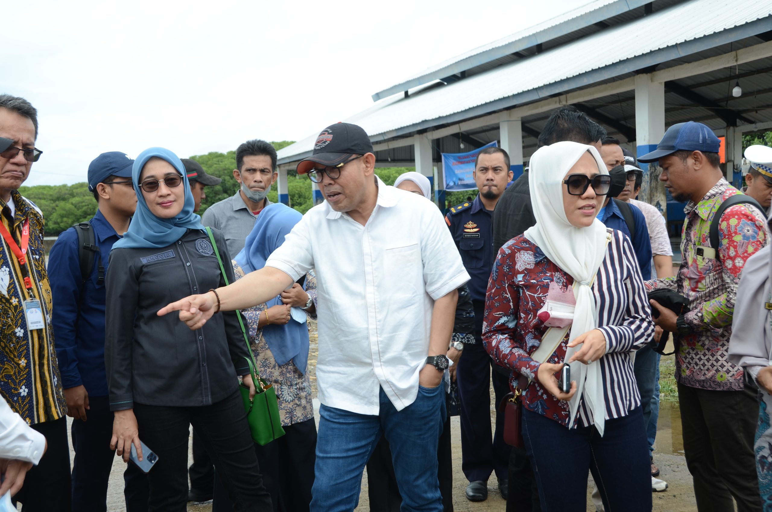 Anggota Komisi IV DPR RI Andi Akmal Pasluddin saat mengikuti Kunker Reses Komisi IV DPR RI Pelabuhan Perikanan, Kabupaten Pangkep, Provinsi Sulawesi Selatan.