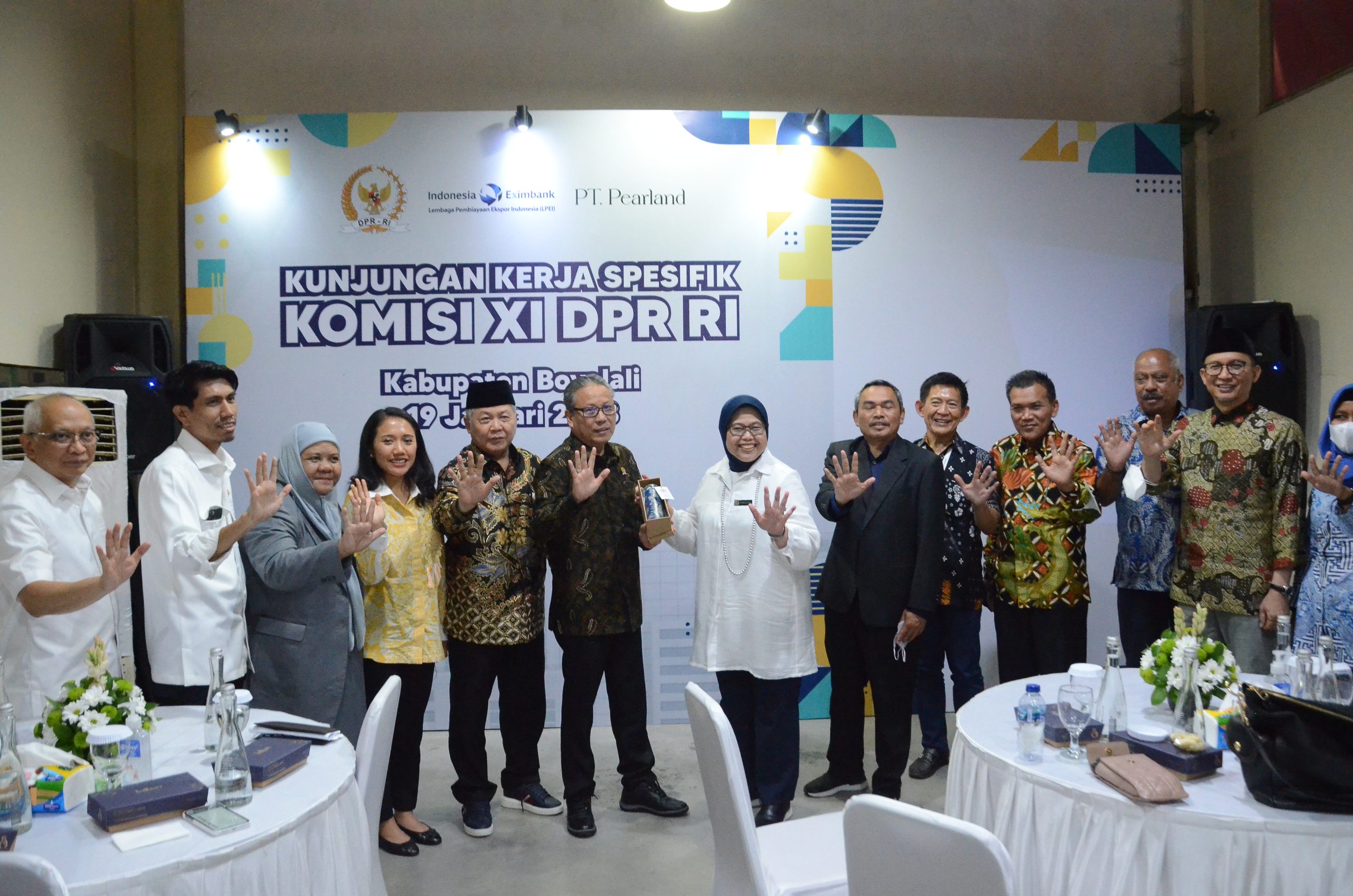 Wakil Ketua Komisi XI DPR RI Dolfie OFP saat memimpin Kunjungan Spesifik mengunjungi PT Pearland di Boyolali. Foto: Balggys/nr