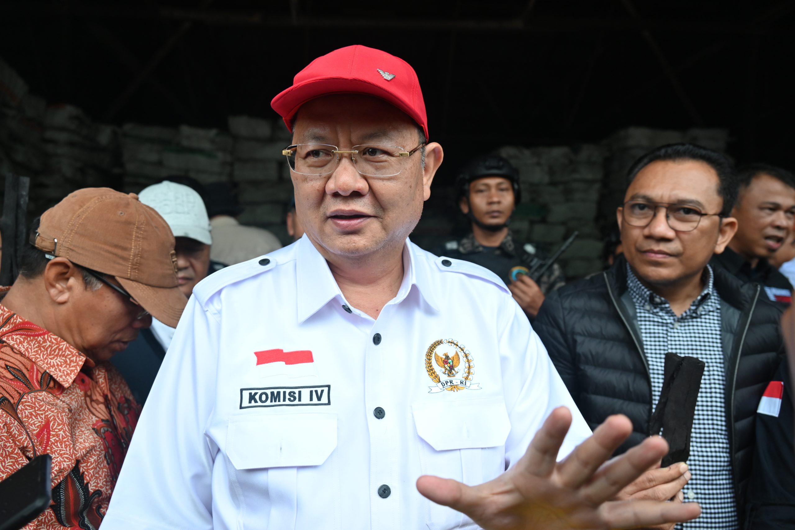 Ketua Komisi IV DPR Sudin saat melakukan sidak pada Kunker Komisi IV DPR. Foto: Husen/nr