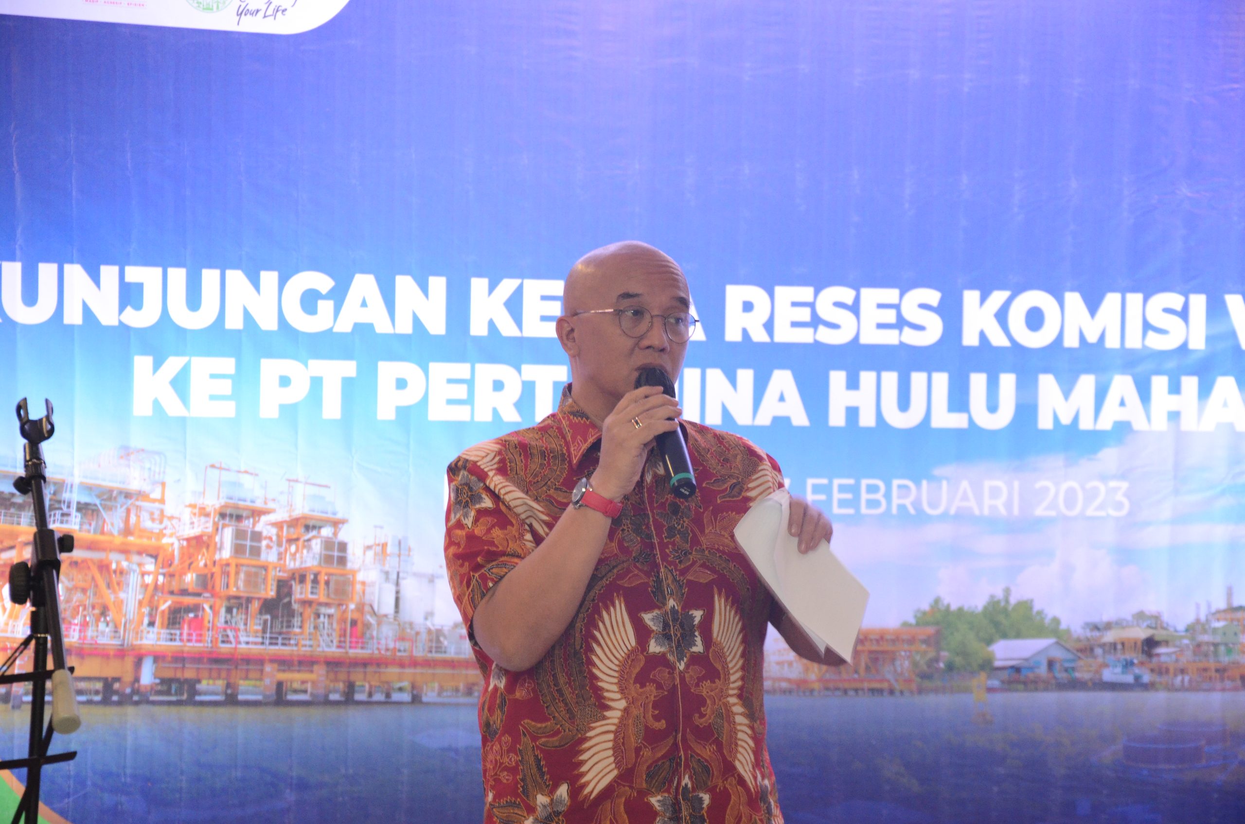 Wakil ketua Komisi VII DPR RI Dony Maryadi Oekon saat memimpin pertemuan Kunres Komisi VII. FOTO: UBED/NR