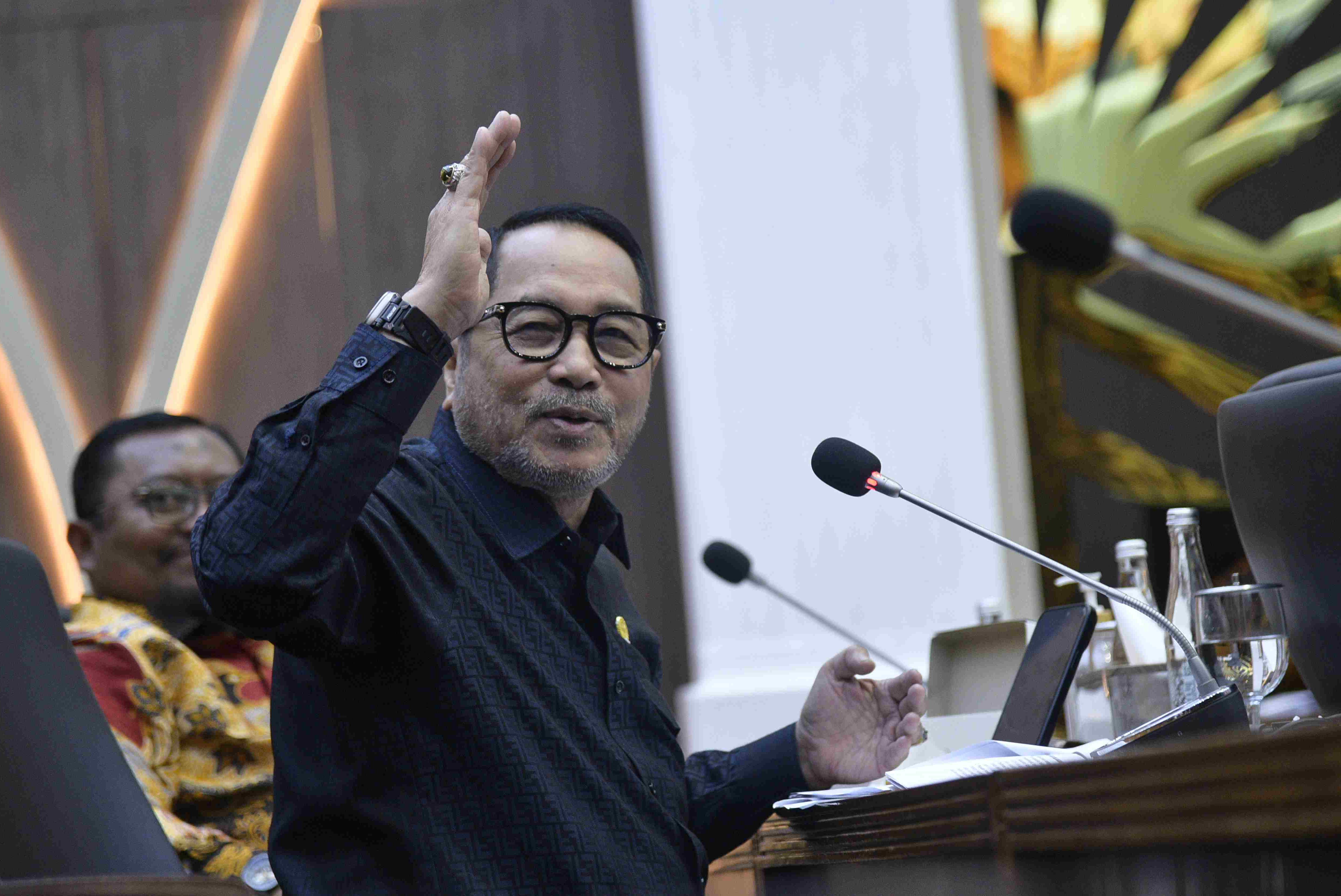 Negara Abaikan Amanat Konstitusi, Firman Soebagyo Usulkan RUU Perlindungan Guru