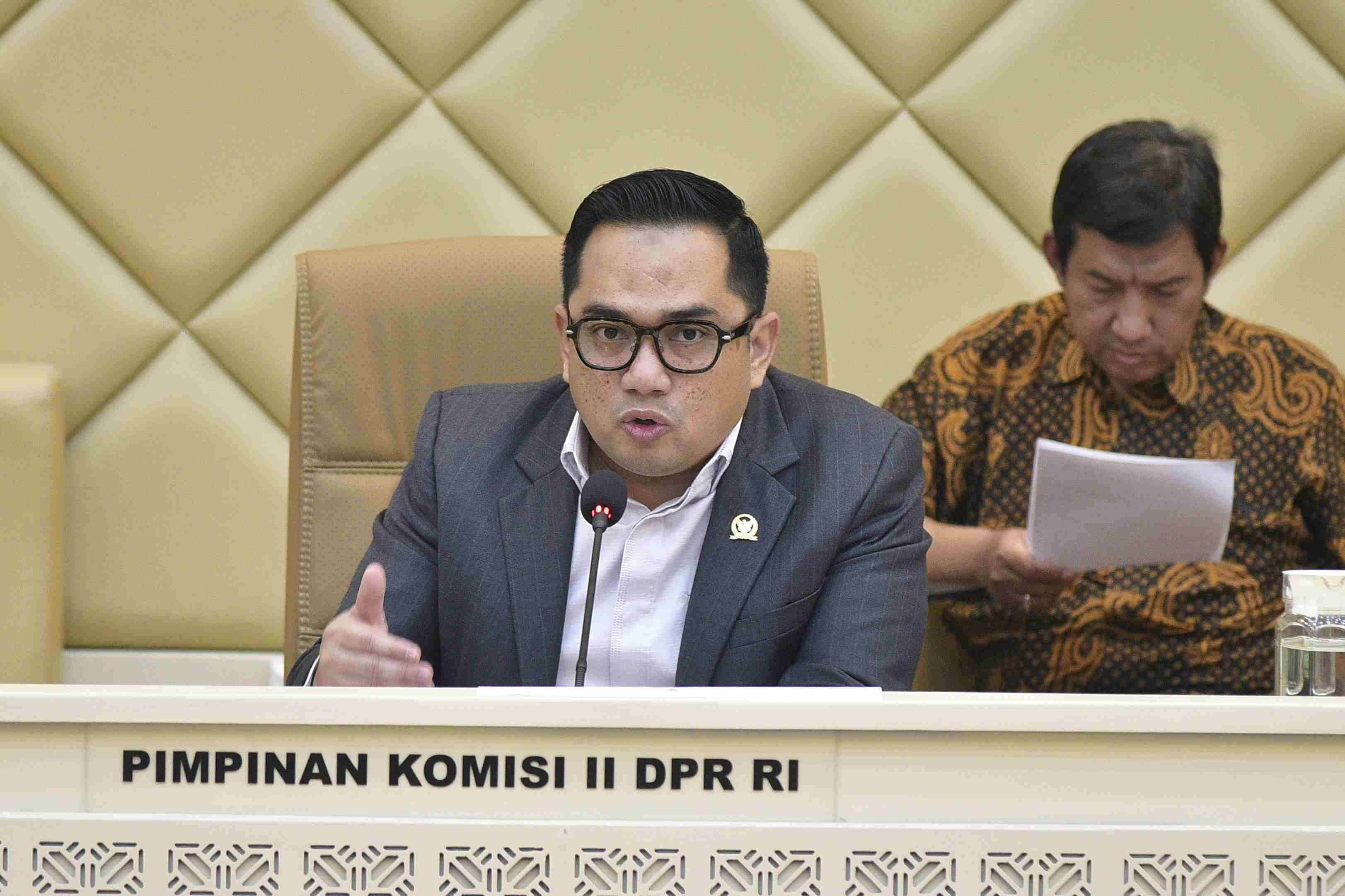 Komisi II Minta Seluruh Layanan Publik Berjalan Normal Di Tengah Konflik Geopolitik Global