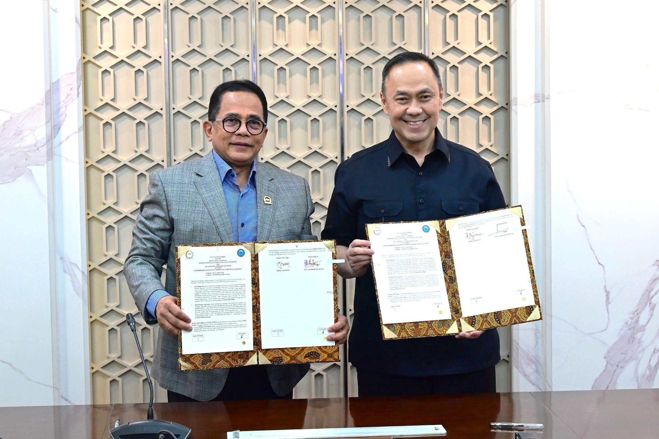 Tingkatkan Kualitas SDM, Setjen DPR MoU dengan Yayasan Ary Ginanjar