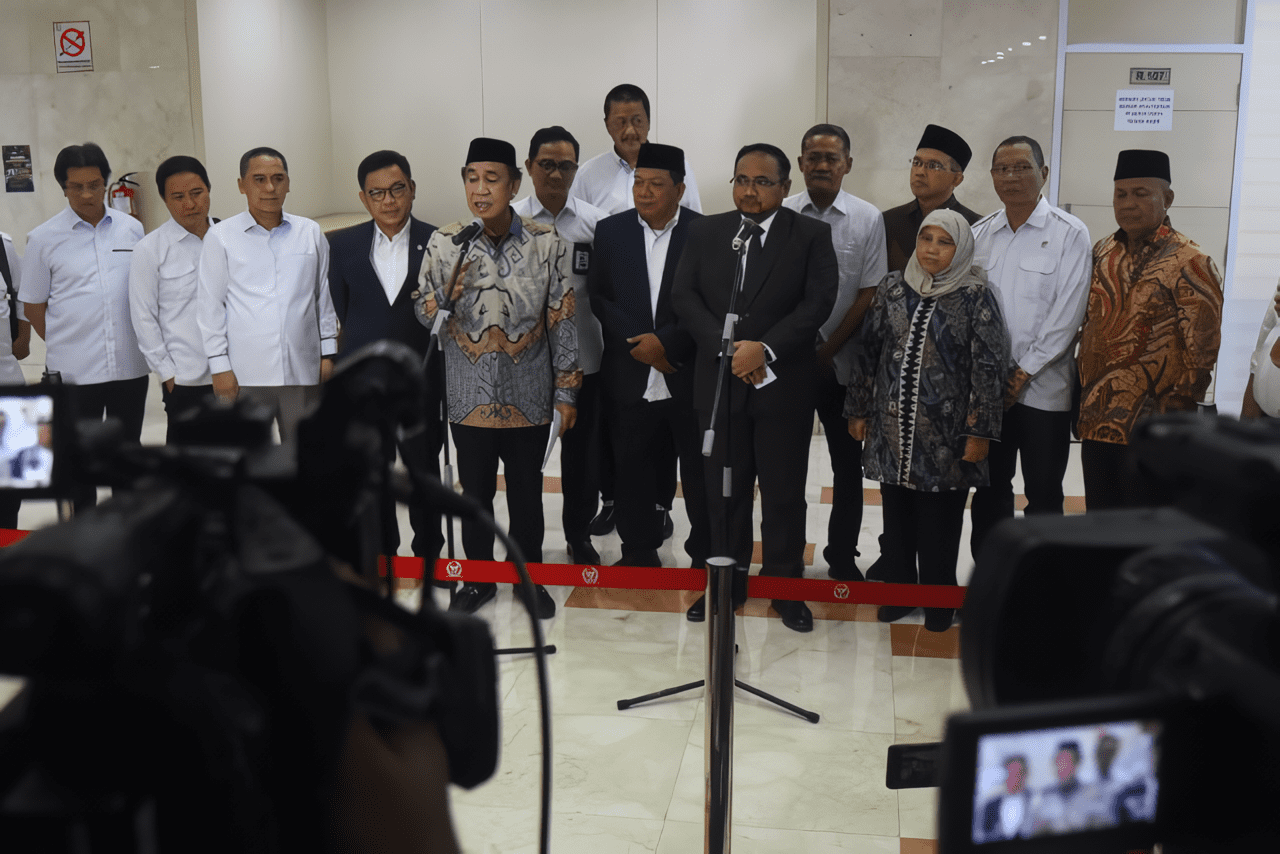 Upaya DPR Berhasil Turunkan Biaya Haji 2024, Lebih Rendah Rp11,6 Juta dari Usulan Menag
