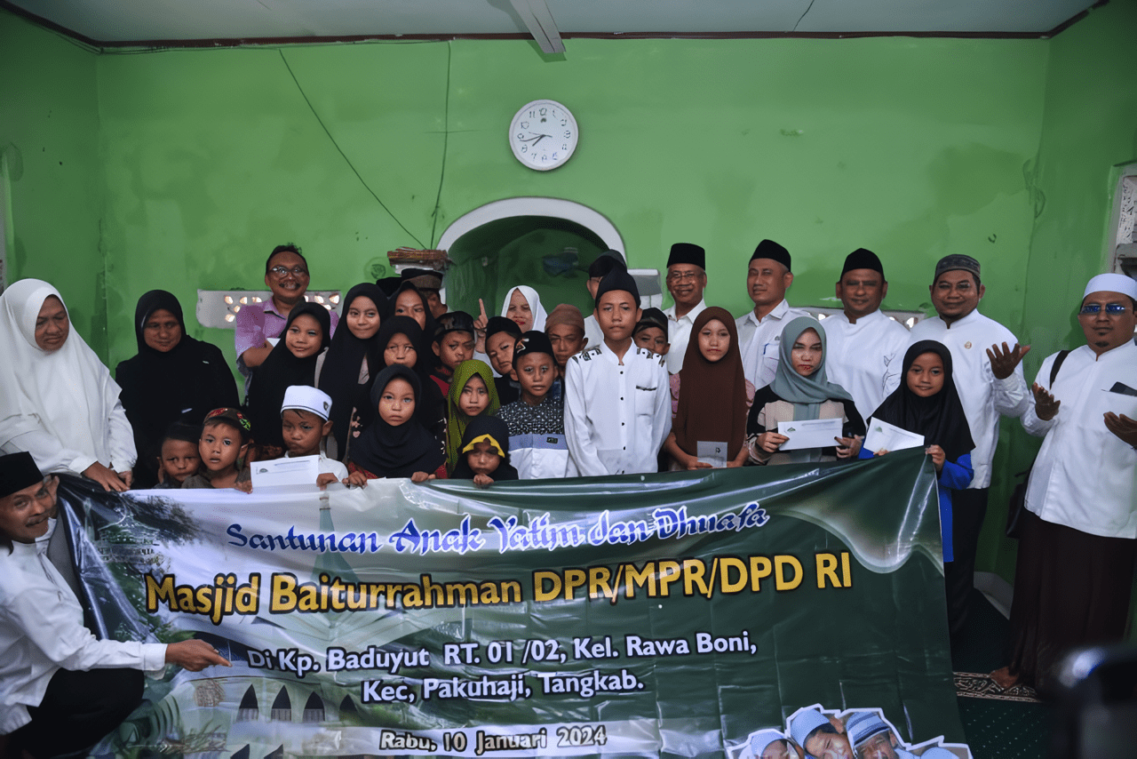 DKM dan UPZ Masjid Baiturrahman Salurkan Bantuan ke Para Mustahik di Kampung Beduyut Tangerang