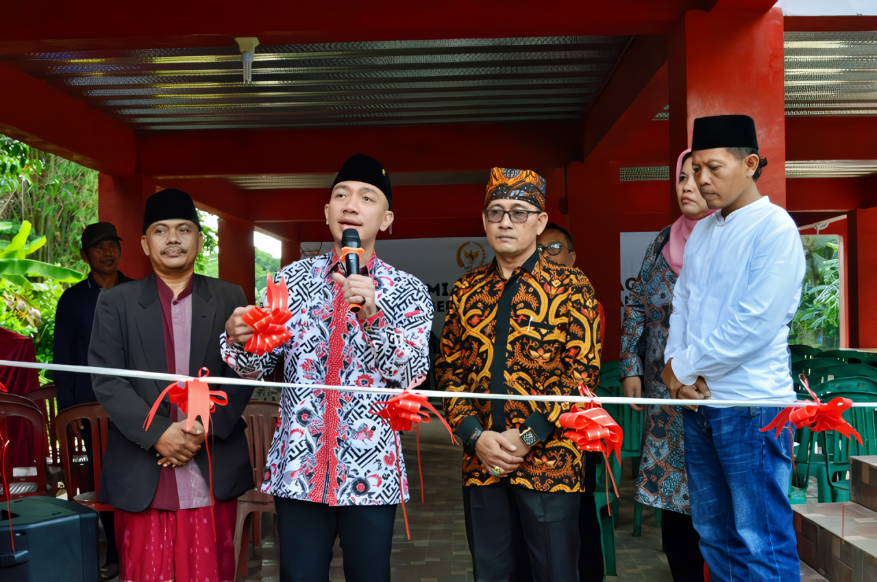Hasbi Jayabaya Resmikan Gedung Keserasian Sosial di Lebak Banten