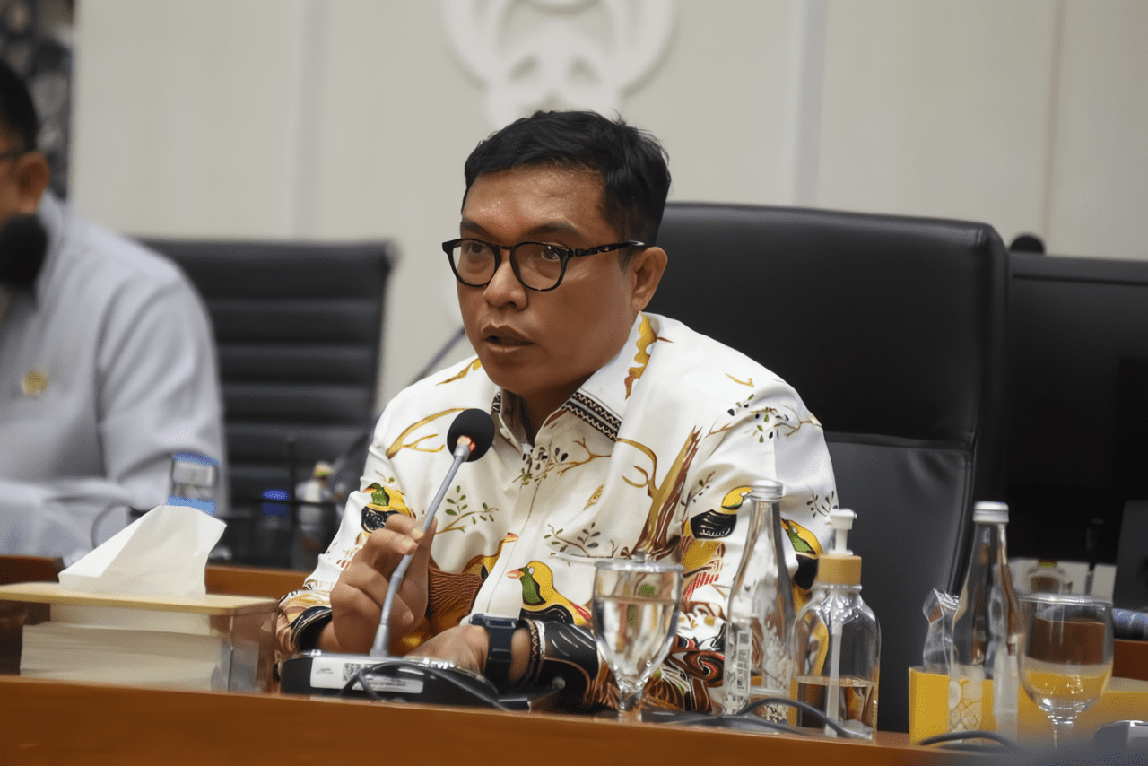 Pembicaraan Tingkat 1, Baleg DPR-Mendagri Sepakat Masa Jabatan Kades Jadi 8 Tahun Maksimal 2 Periode