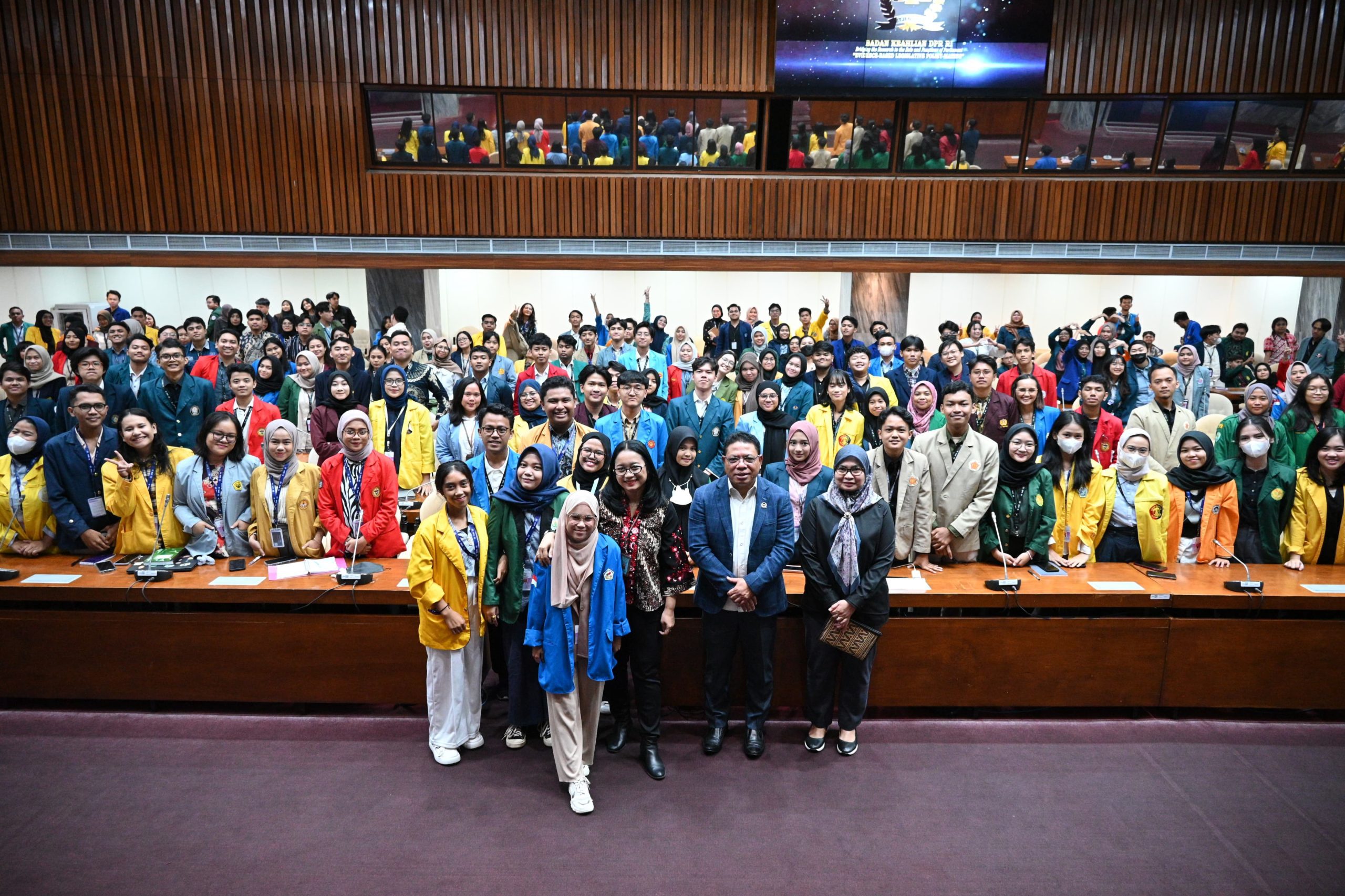 Inosentius Samsul Apresiasi Kekritisan Mahasiswa Program ‘Magang di Rumah Rakyat’