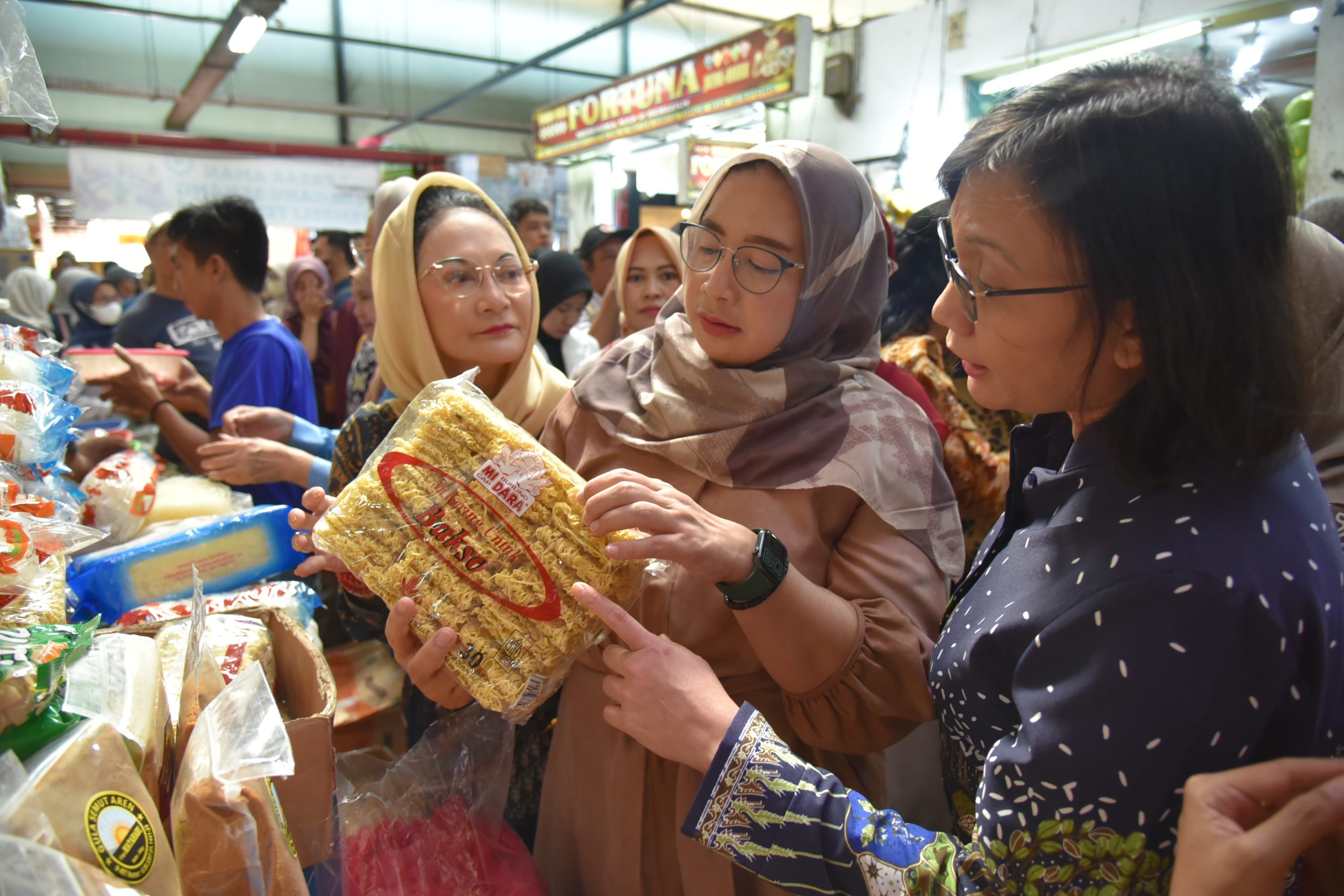 Sidak Pasar Modern BSD, Komisi IX Pastikan Ketersediaan Makanan Aman Selama Ramadan