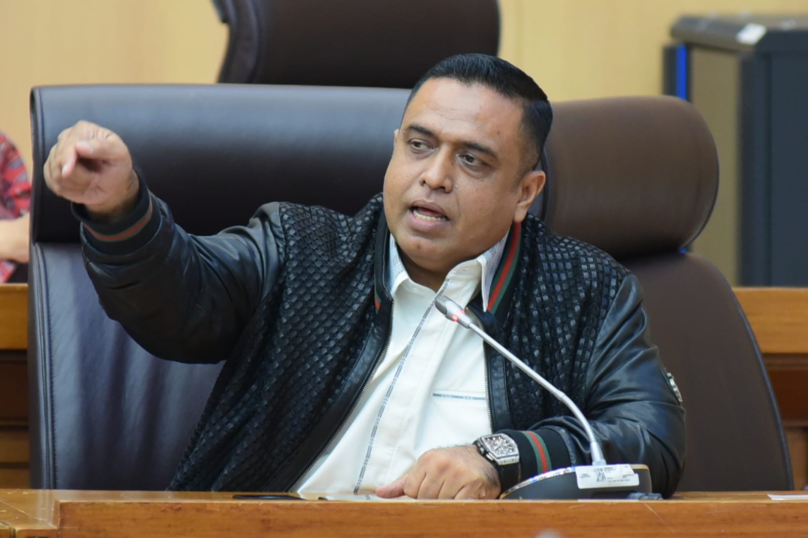 Dinilai Tidak Jelas, BPK Harus Audit Program Bagi-Bagi Rice Cooker Gratis