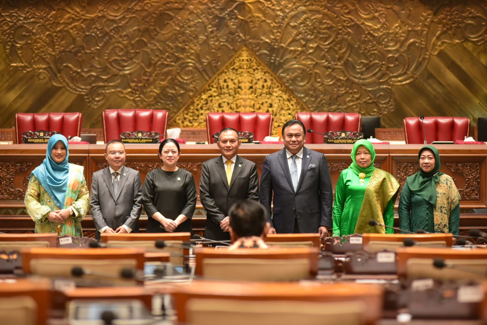 Puan Pimpin Pelantikan Tiga Srikandi Anggota PAW dari Fraksi P-Nasdem, PPP, dan PKB