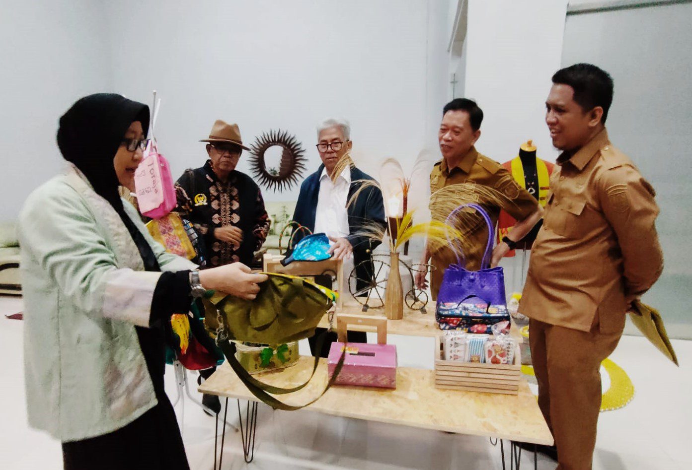 Legislator Apresiasi Dinas Ekonomi Kreatif Sulsedengan Beberapa Catatan