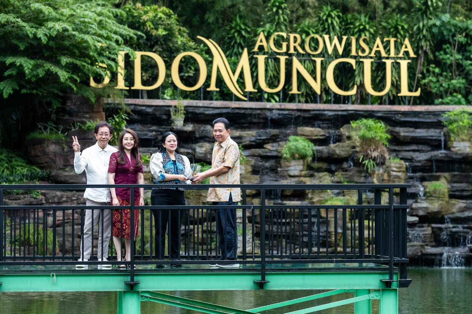 Hobi Minum Jamu Puan Sejak Gadis hingga Dukungan Produk Nasional Berkibar di Dunia Internasional