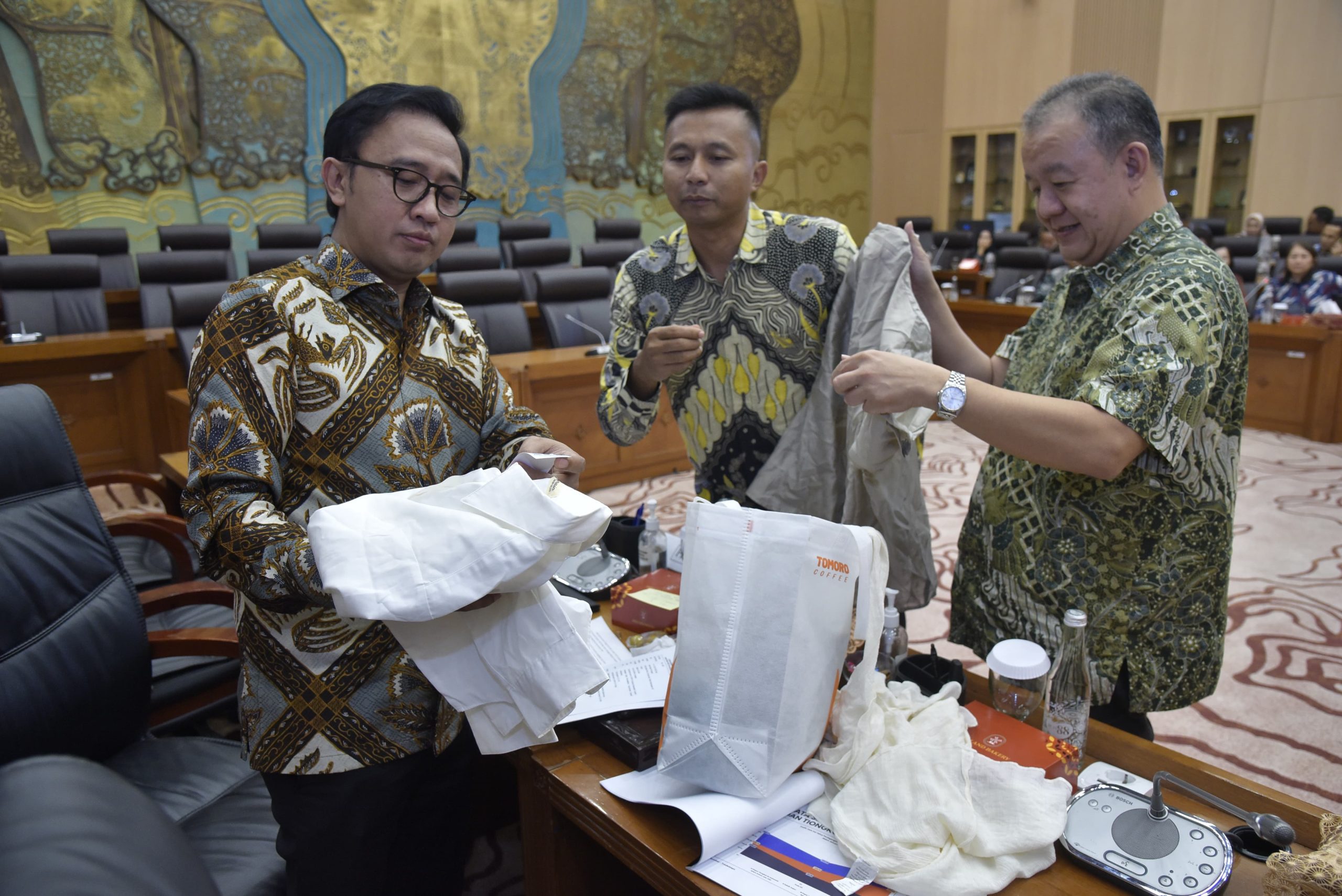 Komisi VII Dengar Masukan API Imbas Tingginya Gelombang PHK di Industri Tekstil