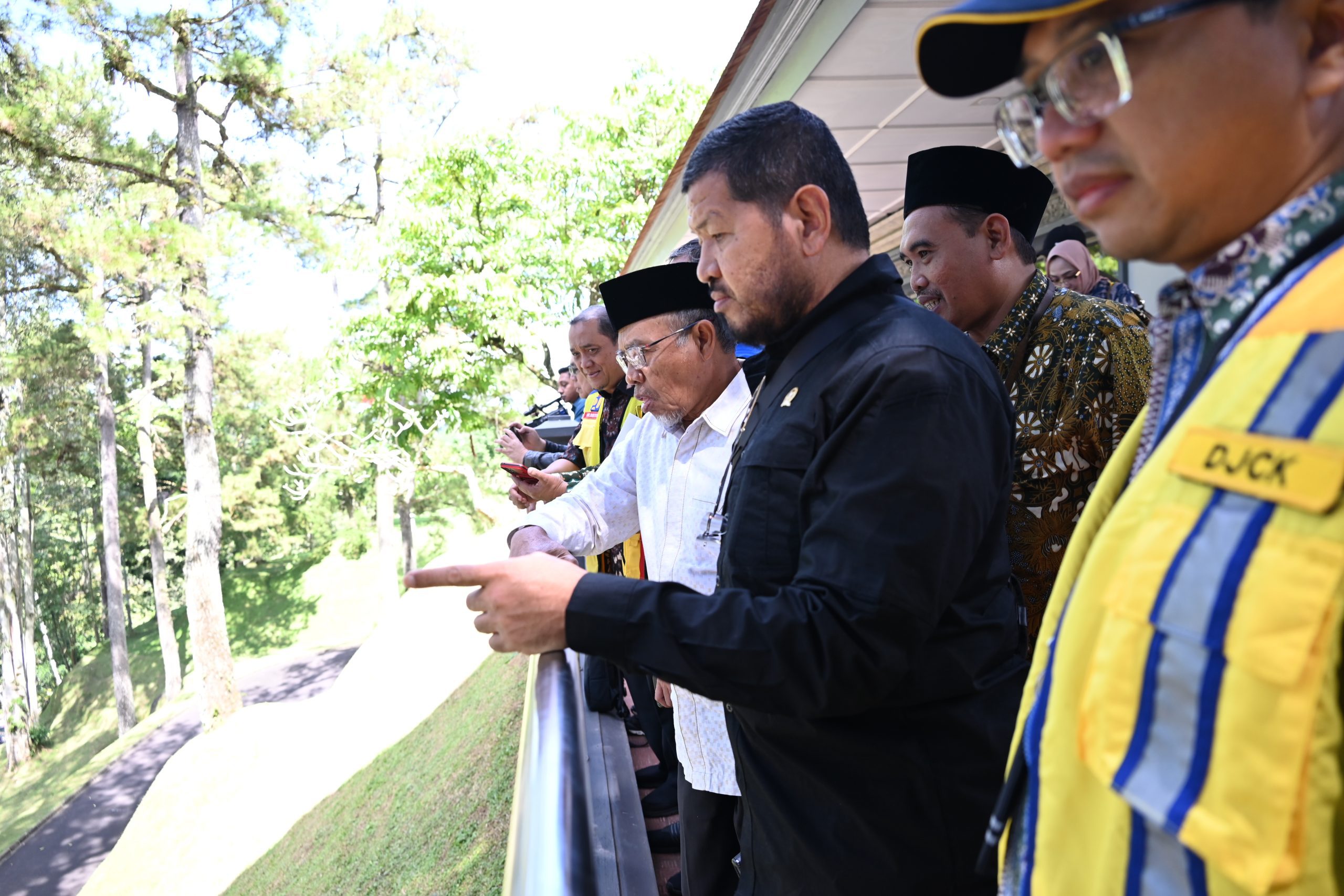 Soroti Kendala dalam Renovasi, Komisi V Usul Perbaikan Akses Jalan Menuju Istana Keprisedenan