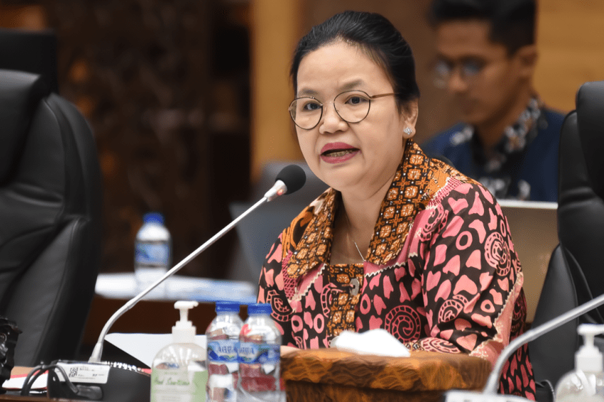 OPM Bakar Gedung SMP, Komisi X Minta Pemerintah Segera Buka Sekolah Darurat