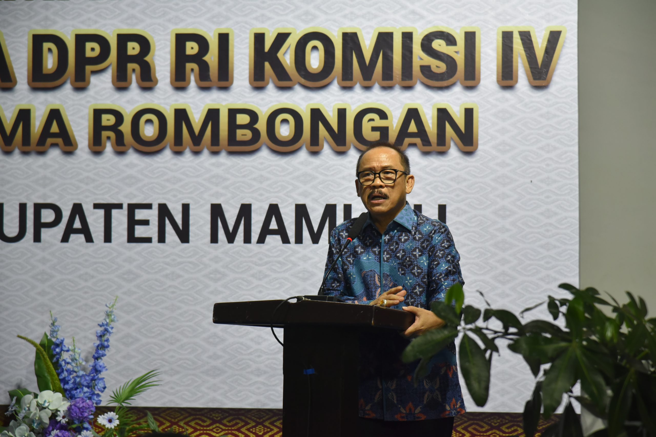 Komisi IV dan Masyarakat Mamuju Berdialog Bahas Solusi Konkret untuk Sektor Pertanian-LHK