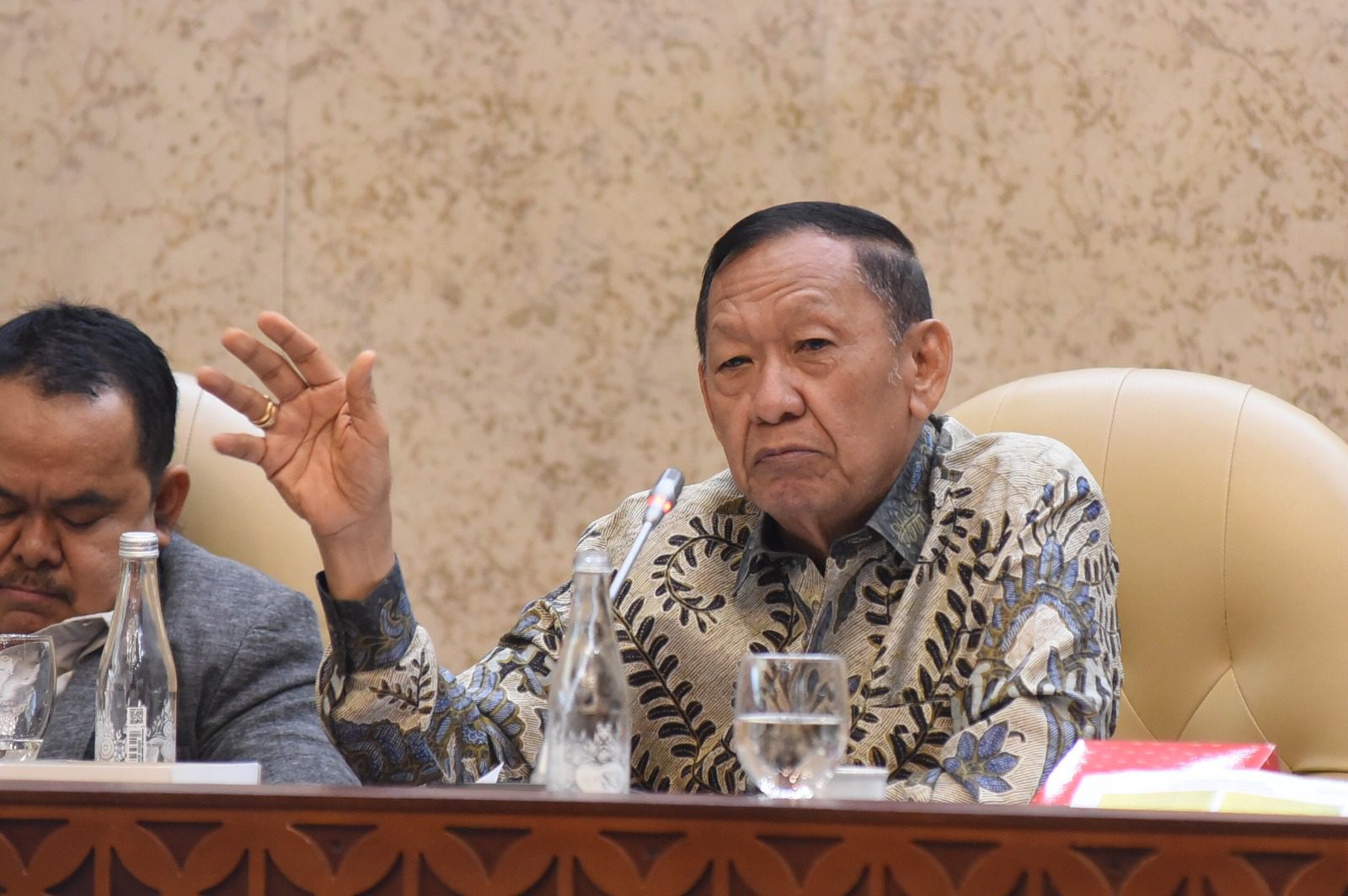 Hamka B. Kady Ingatkan Menteri Desa Evaluasi BUMDes dan BUMDesma