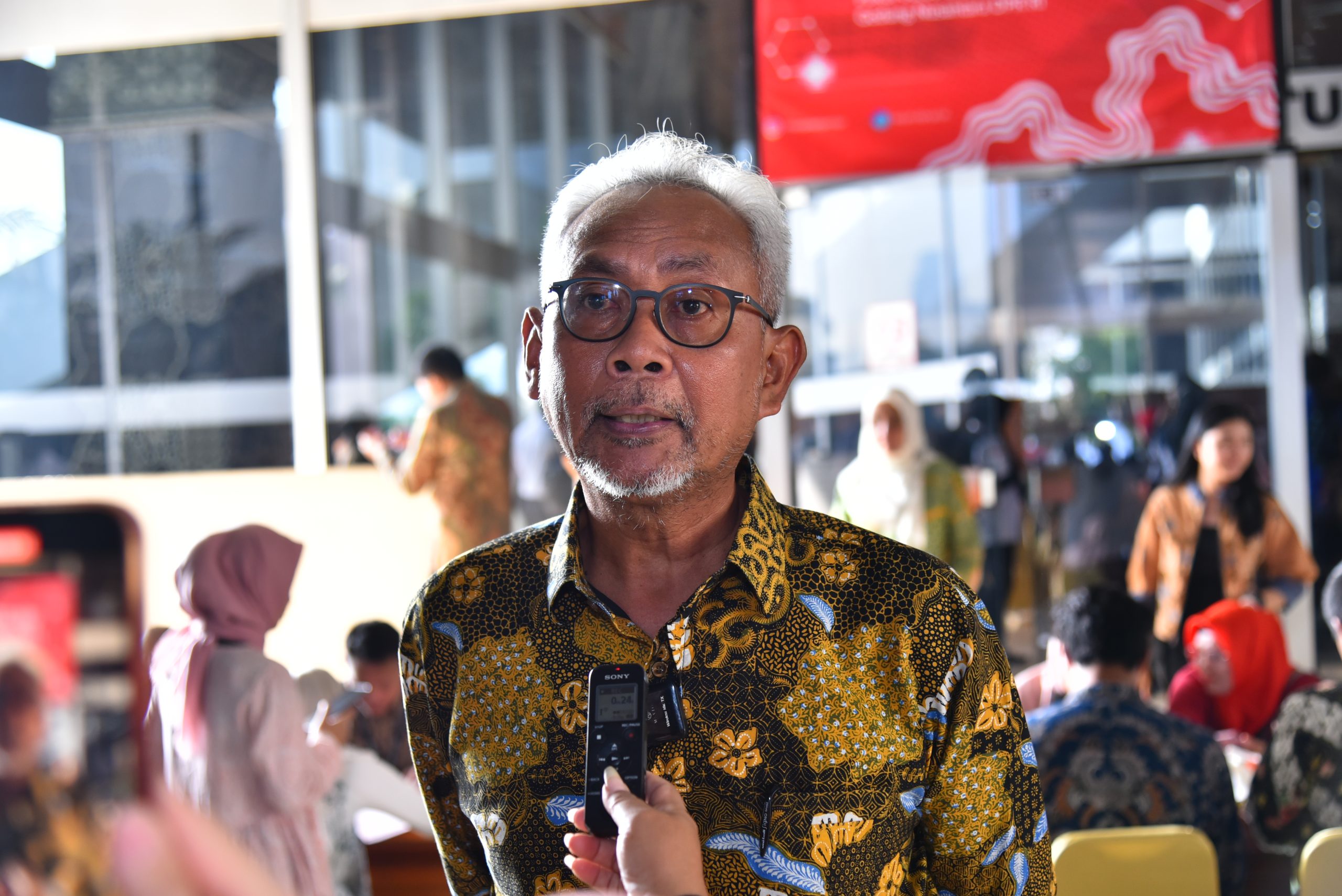 KORPRI dan KSDD Peringati HUT DPR Ke-79 Lewat Donor Darah