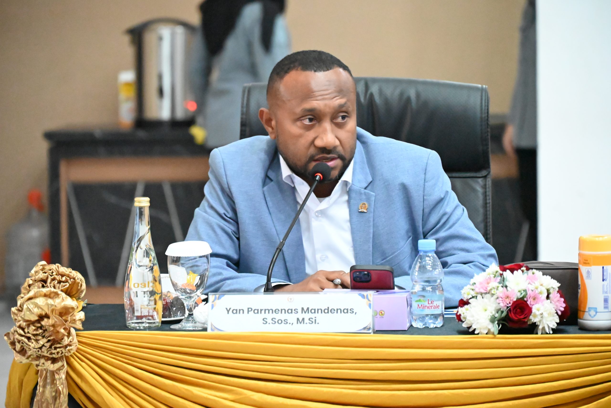 Yan Permenas Dorong Peningkatan Layanan Prioritas di Imigrasi Surabaya