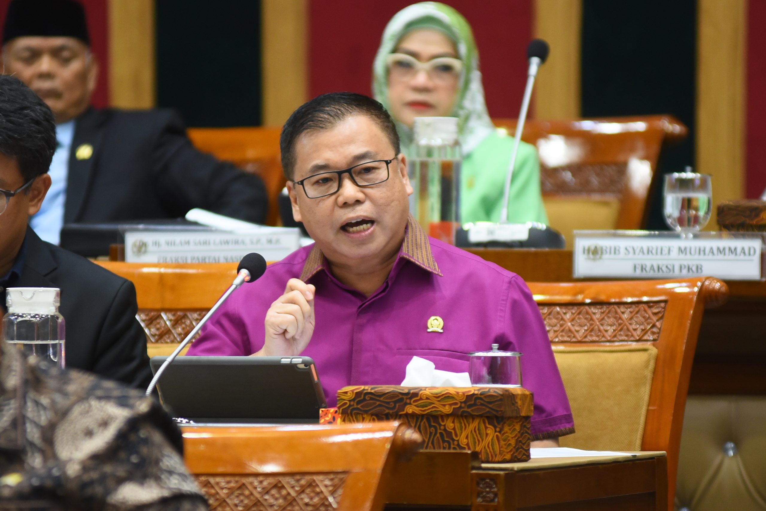 Daripada Gonta-Ganti Kurikulum, Mendikdasmen Fokus Saja Soal Kesejahteraan Guru