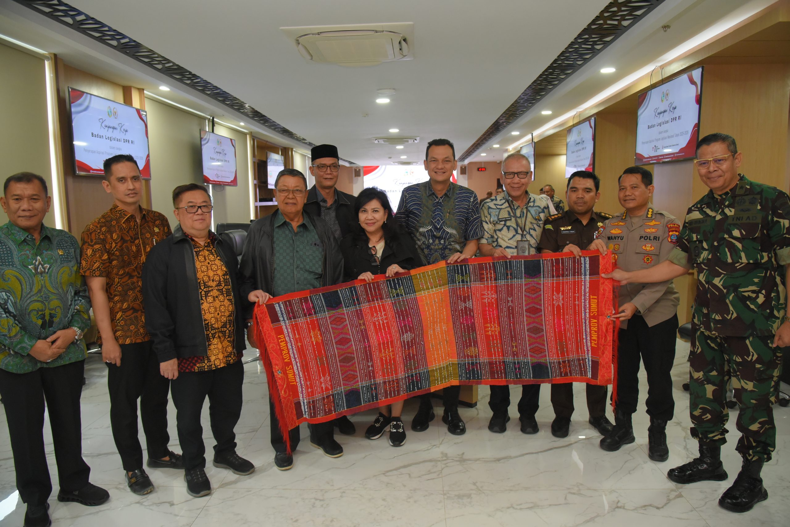 Legislator Dorong Perlindungan Hukum dan Regulasi Tata Niaga Komoditas Endemik Sumut