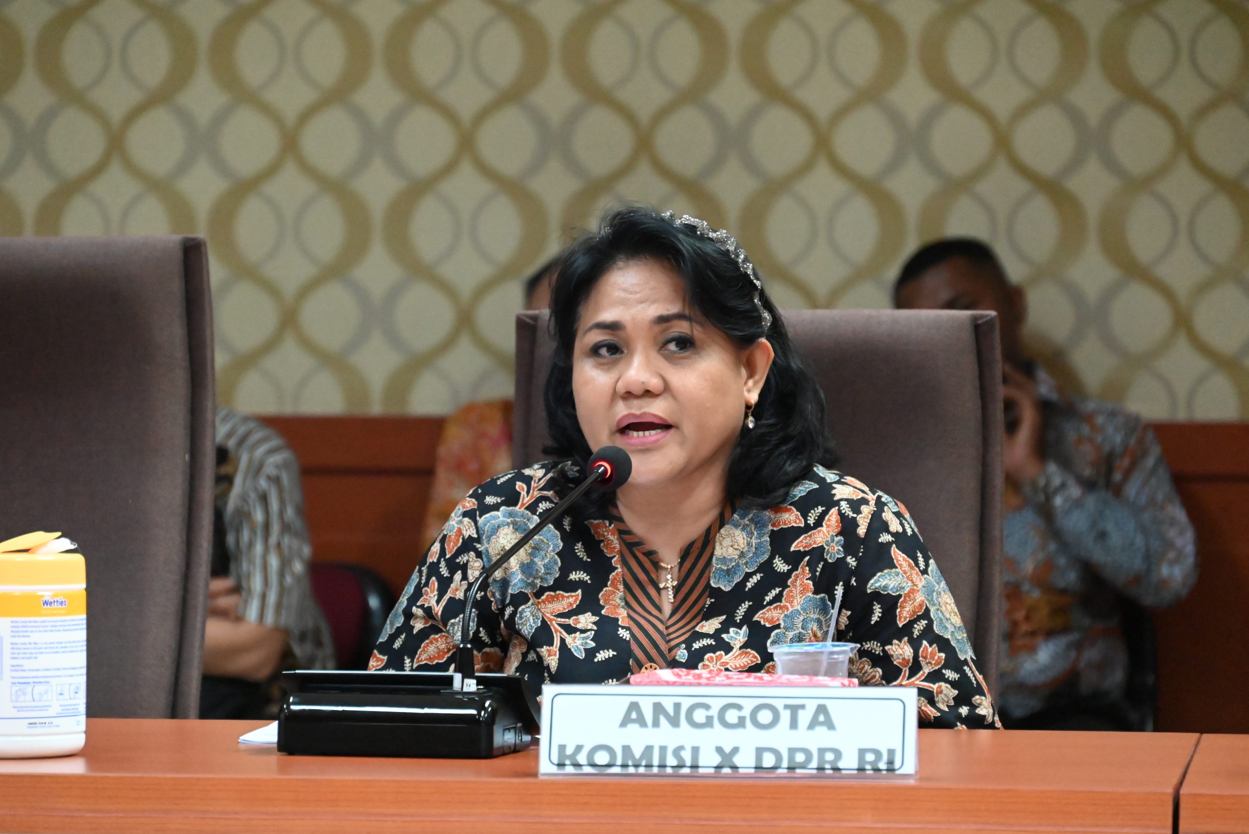 Hadirkan Pemerataan Pendidikan, Anita Jacoba: Saya Tidak Mau Ada Anak NTT yang Tidak Sekolah