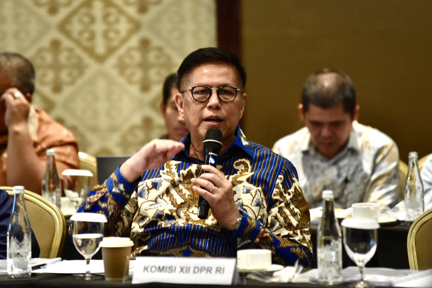 Dorong Hilirisasi Industri, Prioritaskan Dampak Lingkungan dan Keselamatan Kerja