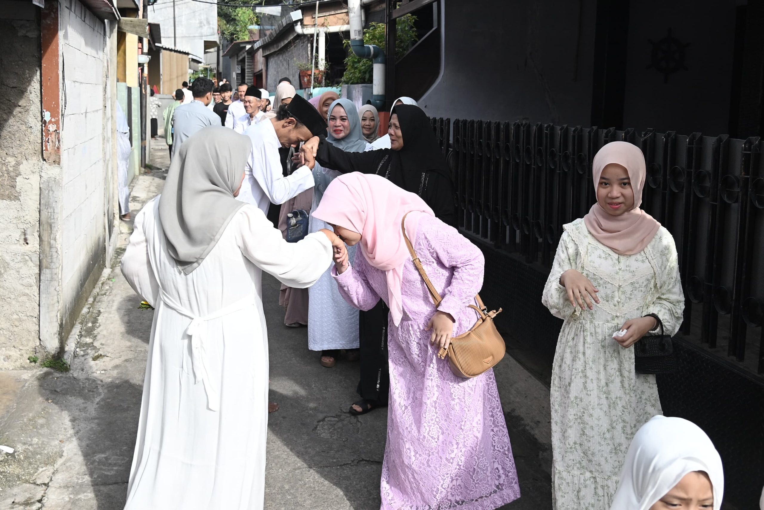 Tradisi Mudik Lokal: Rajut Silaturahmi di Tengah Dinamika Arus Mudik