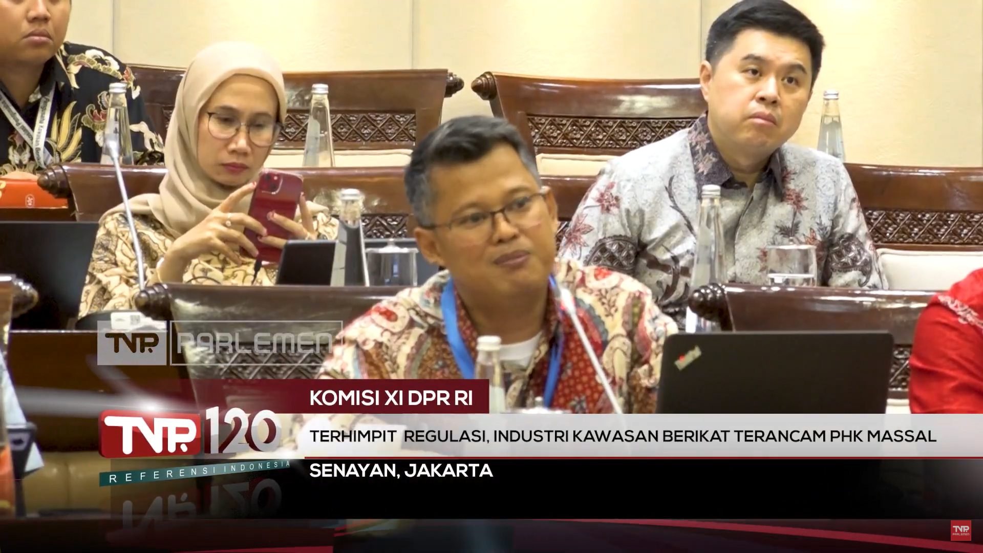 Komisi XI DPR RI: Terhimpit Regulasi, Industri Kawasan Berikat Terancam PHK Massal – TVR 120