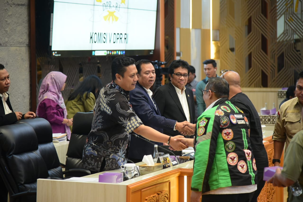 Sempat Diwacanakan Masuk UU LLAJ, Komisi V: RUU Angkutan Online Jadi UU Khusus