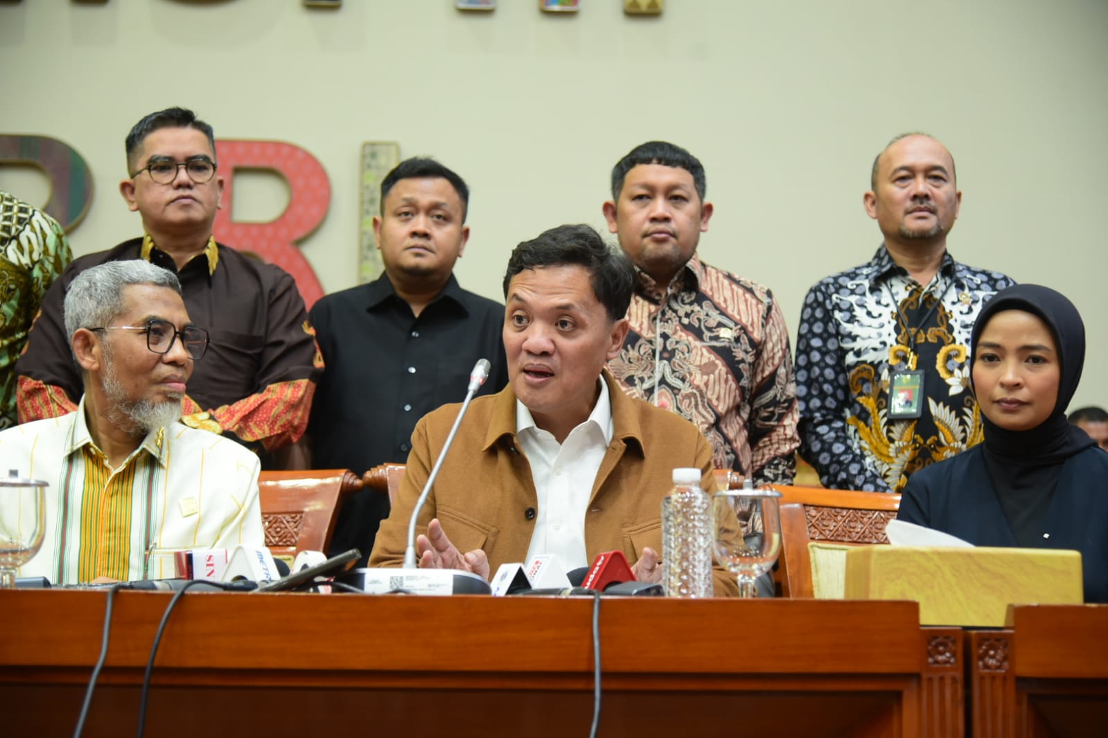 Komisi III Desak Bawas MA Usut Hakim dalam Putusan Royalti Agnez Mo