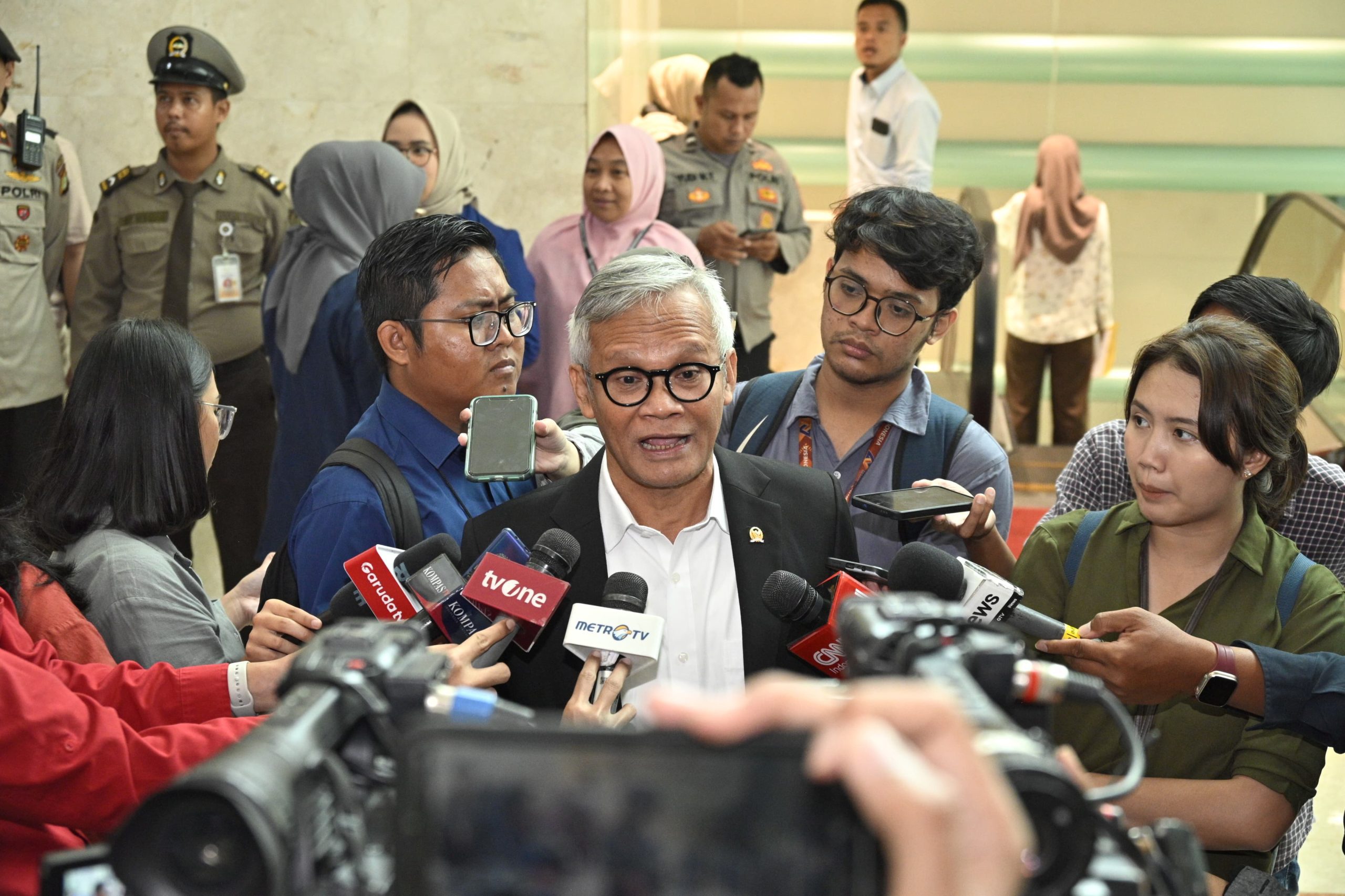 Respons Putusan MK, Komisi II Bahas Opsi Pemilu Eksekutif dan Legislatif Terpisah