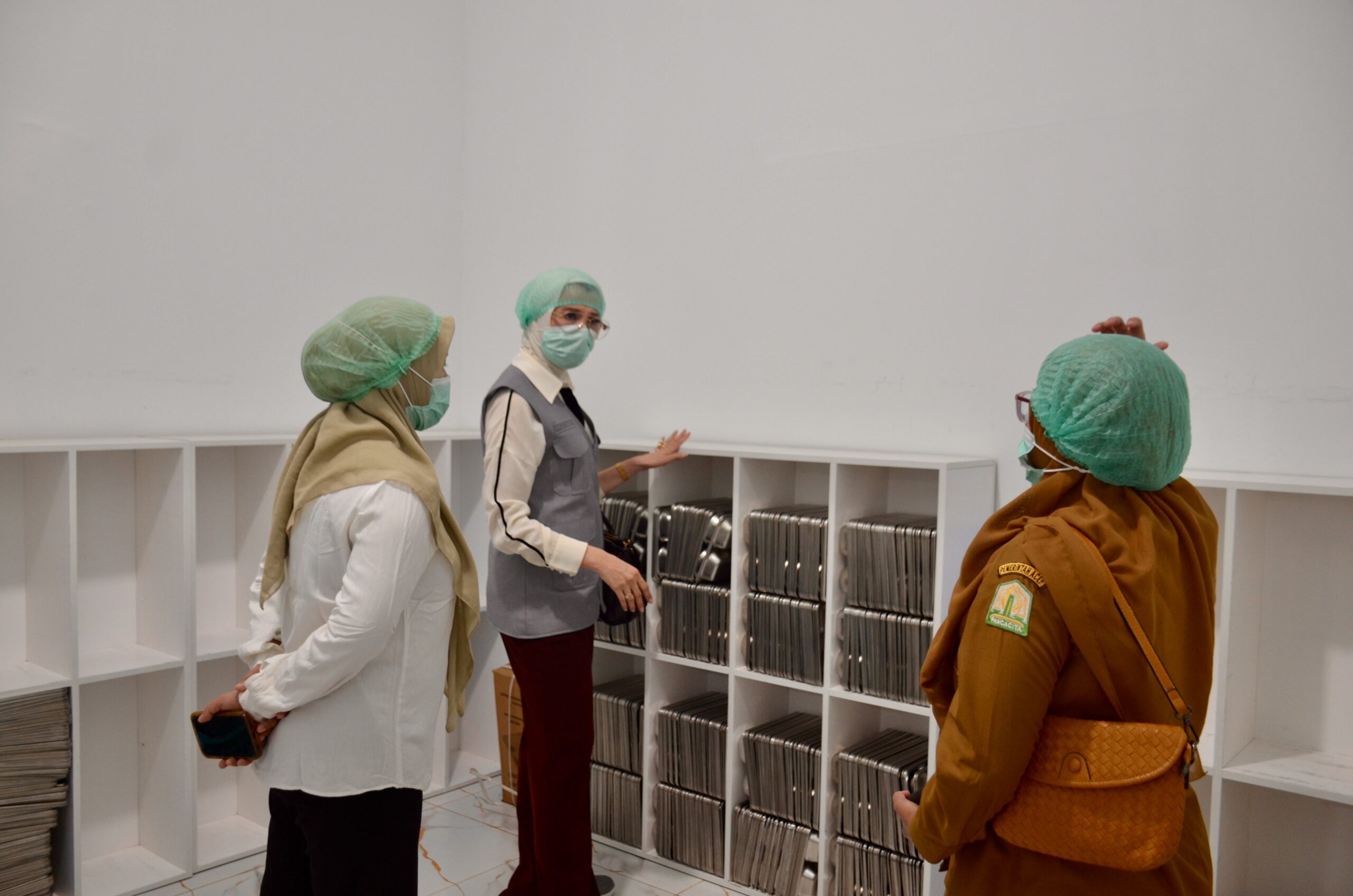 Arzetti Bilbina Dorong Penguatan Standar Kebersihan dan Kualitas Gizi di SPPG Polri Aceh