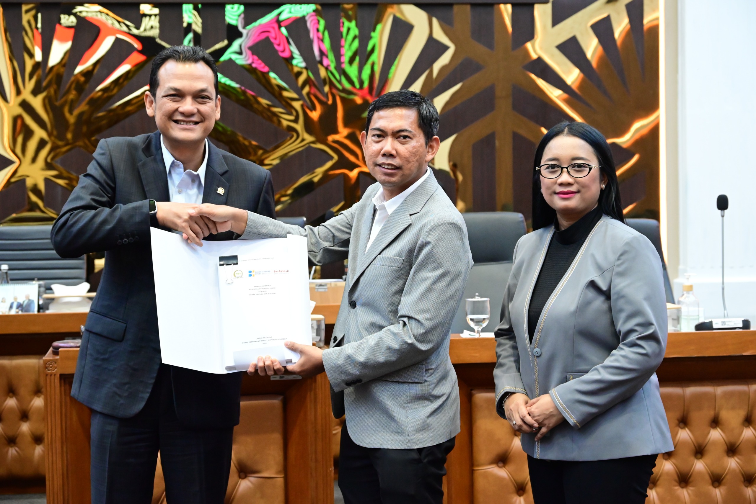 Baleg Tekankan Pentingnya Fondasi Filosofis dalam Revisi UU Kadin