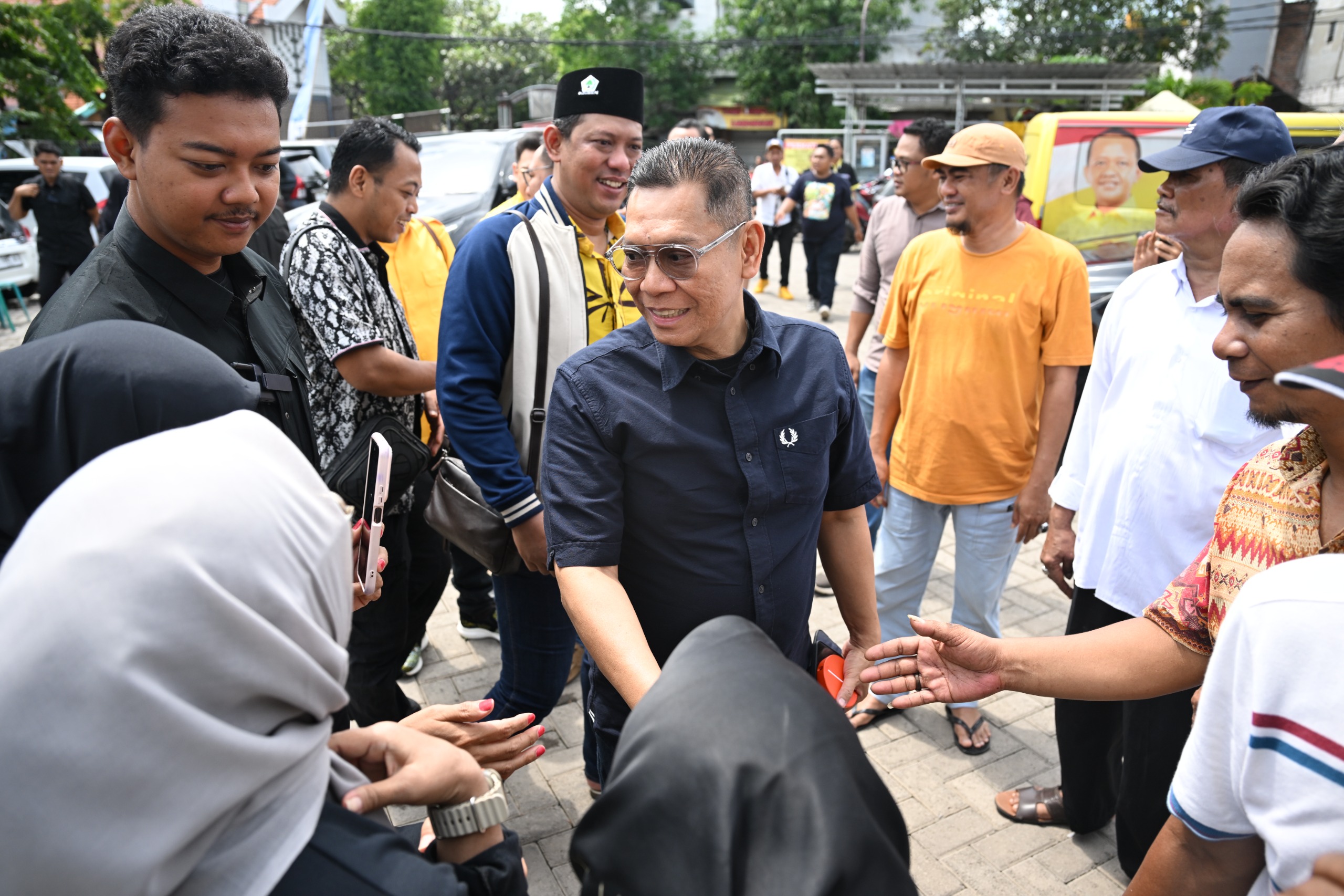 Pastikan Akses Pendidikan Merata, Adies Kadir Salurkan Bantuan PIP di Sidoarjo