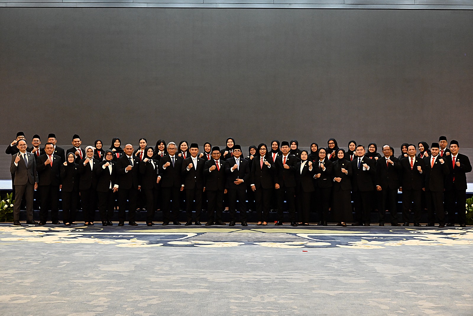 Lantik Pejabat di Lingkungan Setjen DPR RI, Indra Iskandar Ingatkan Soal Objektivitas dan Kode Etik ASN