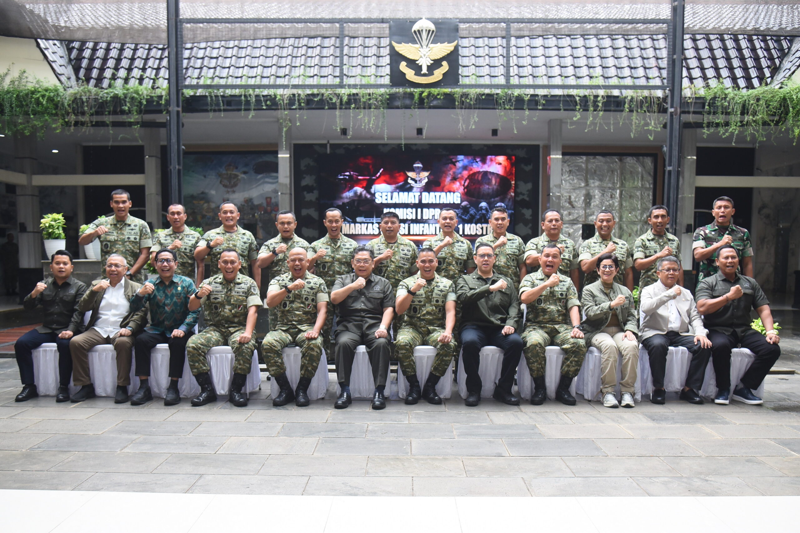 Komisi I Tinjau Kesiapan Tempur Divisi Infanteri 1 Kostrad