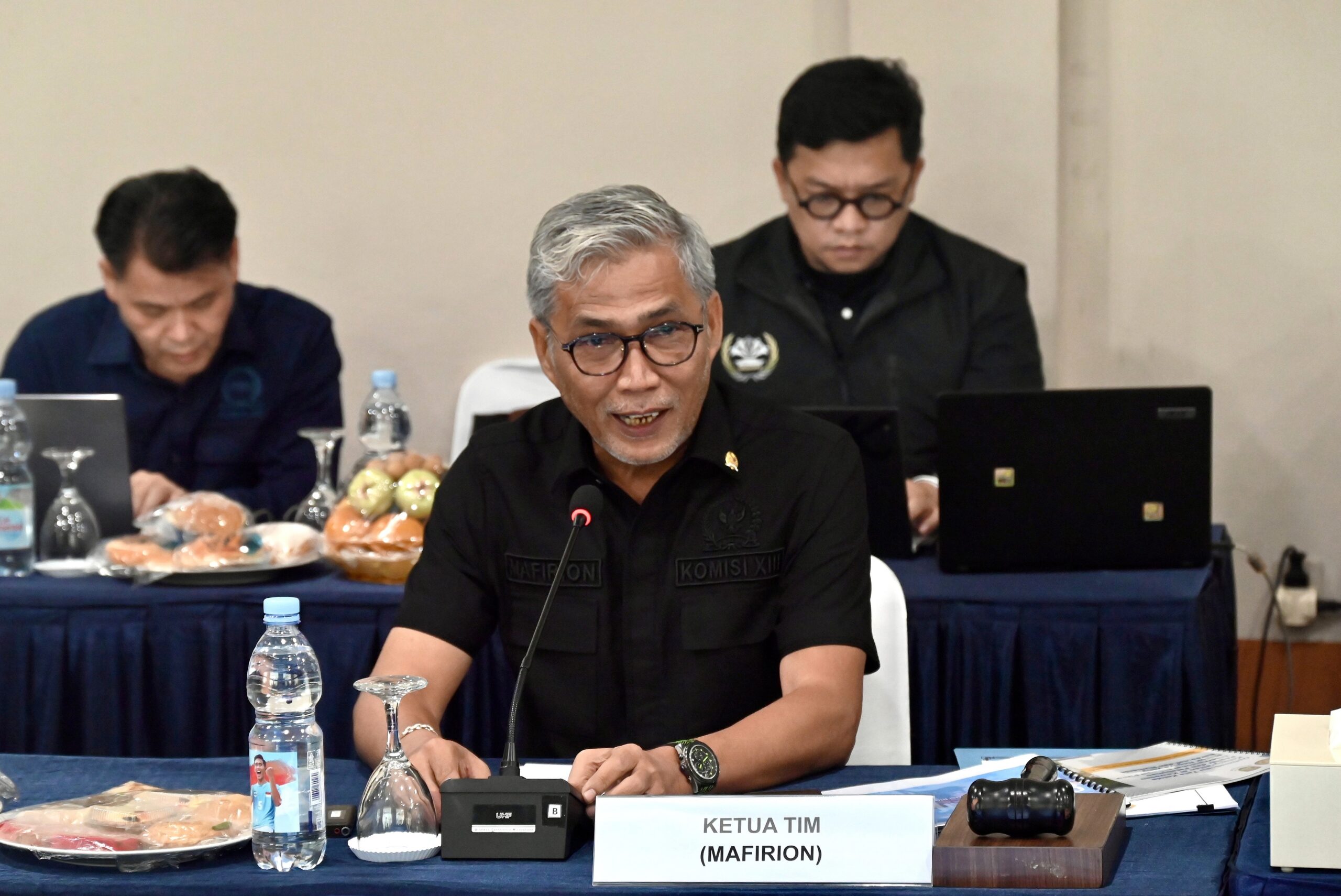 Dokumen Lengkap, Visa Kerja Absen: Celah Regulasi Pekerja Lintas Batas