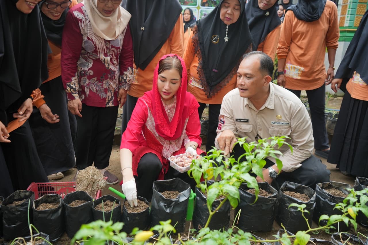 Novita Hardini: Perempuan Trenggalek Jadi Motor Zero Sampah dan Ketahanan Pangan