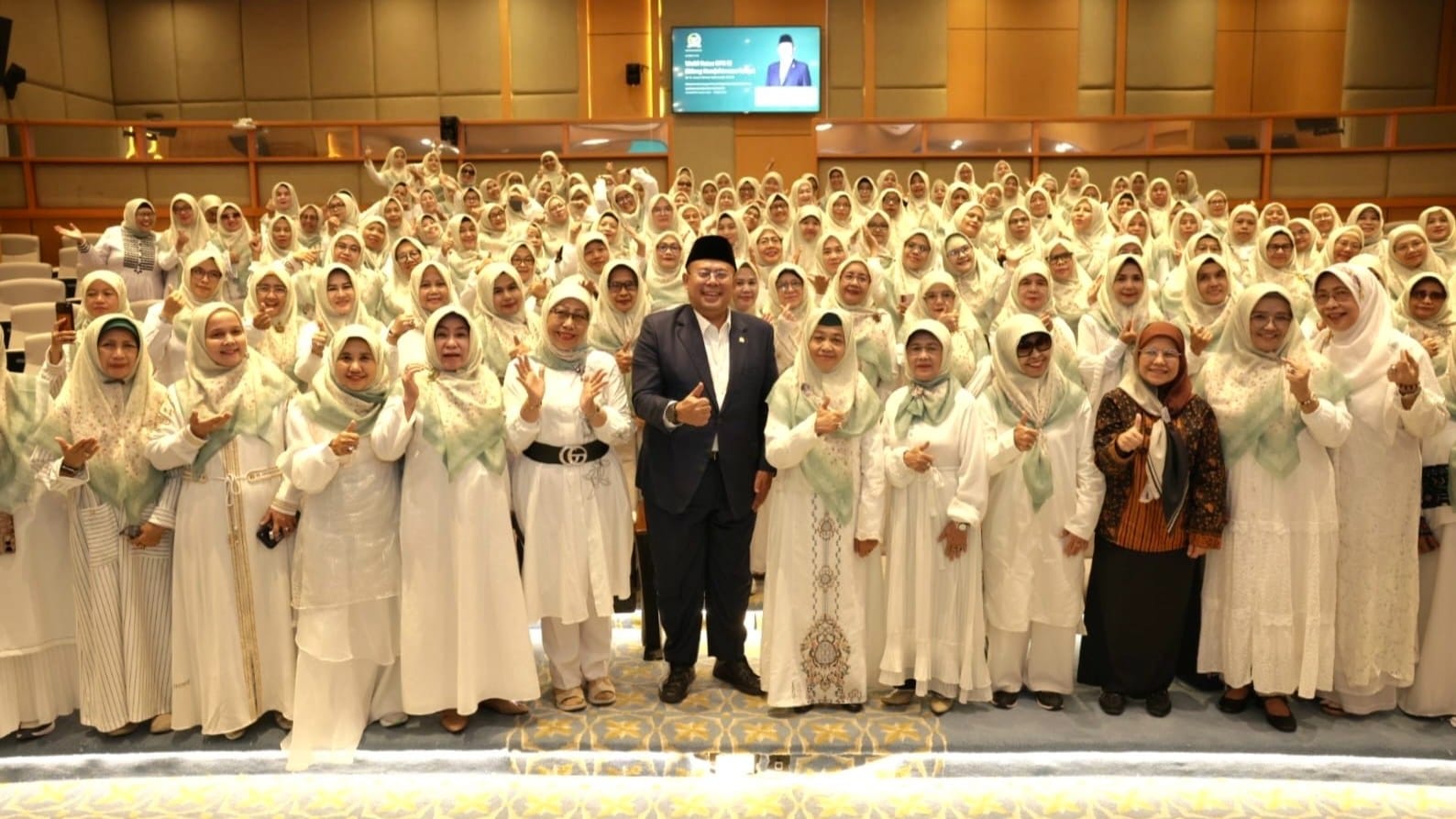 Muslimat NU Jabar Sampaikan Rekomendasi Strategis, Cucun Siap Kawal di DPR