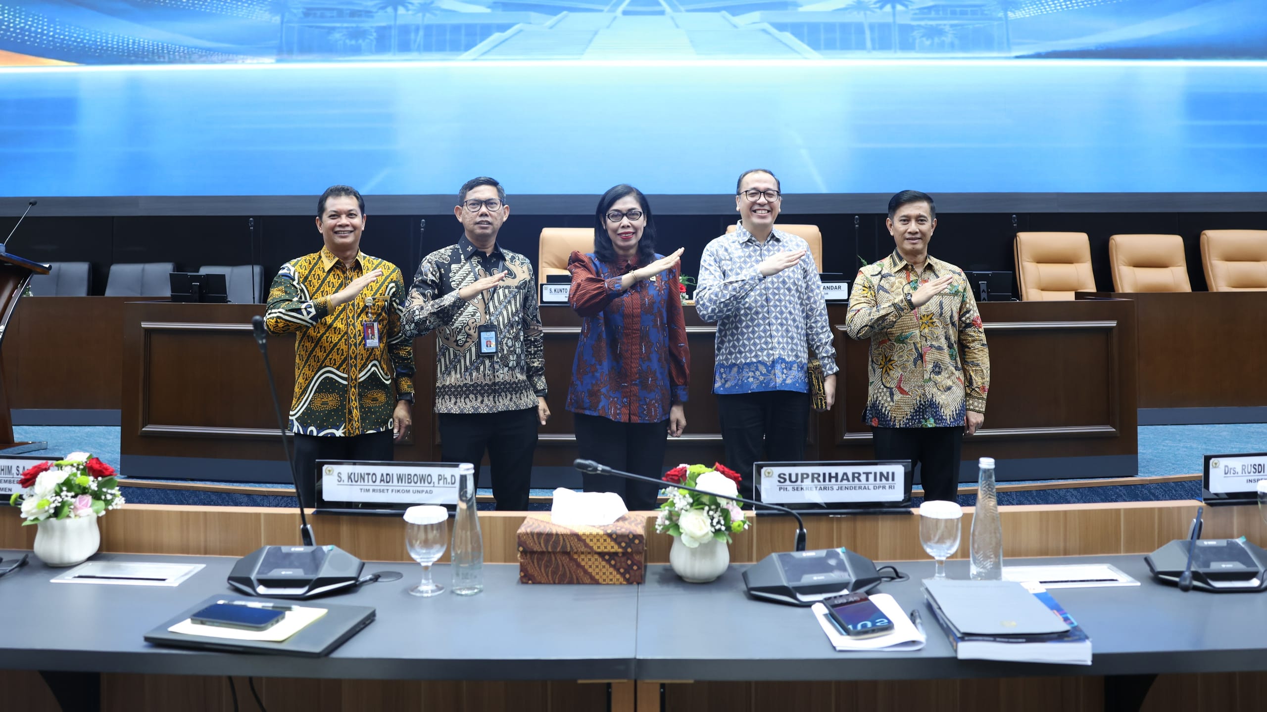 Wujudkan Keterbukaan Informasi, Setjen DPR Perkuat Sinergi Komunikasi Berbasis Riset