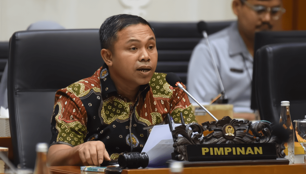 Wakil Ketua Badan Legislasi Abdul Wahid saat memimpin rapat Pleno di Ruangan Rapat Baleg DPR, Senayan, Jakarta, Senin (18/9/2023). Foto: Devi/Man.