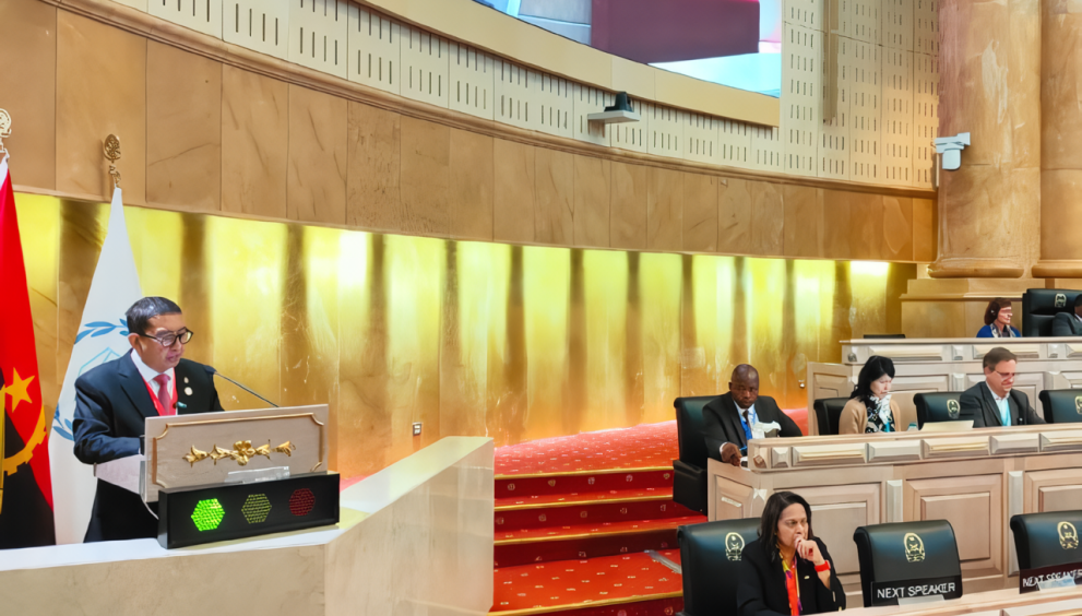 Ketua BKSAP DPR RI Fadli Zon saat berpidato di sela-sela memimpin delegasi Indonesia pada Sidang Umum IPU ke-147 di Luanda, Angola, (24/10/2023). Foto: Ist/nr.