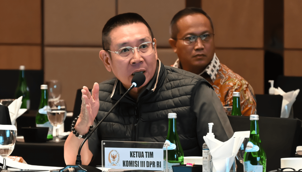 Ketua Tim Kunker Wihadi Wiyanto saat memimpin pertemuan Tim Kunjungan Kerja Komisi III ke Batam, Senin (16/10/2023). Foto: Balggys/nr.
