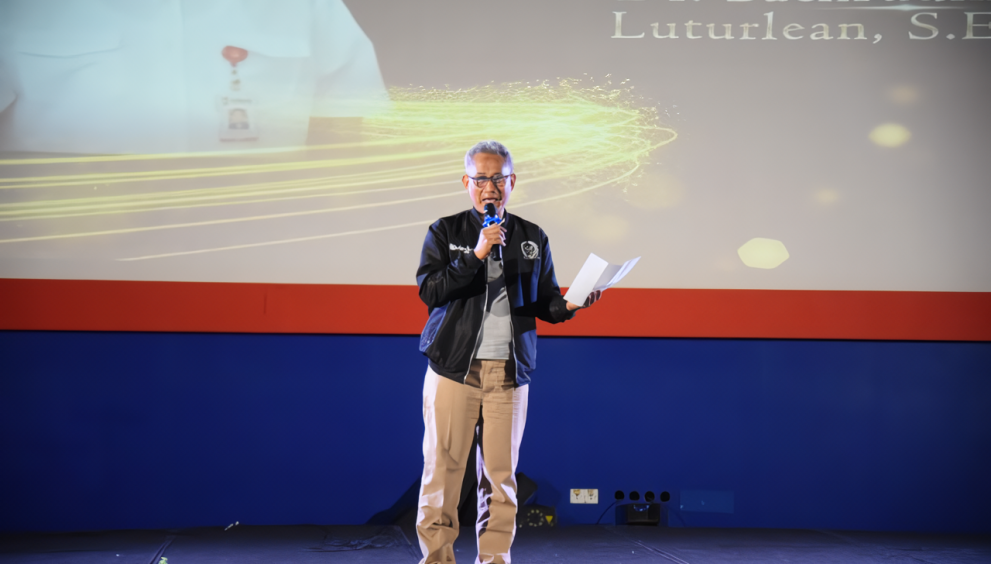 Kepala Biro Pemberitaan Parlemen Setjen DPR RI Indra Pahlevi saat menyampaikan speech dalam acara Talkshow OLAF 2023 di Bandung, Jumat (10/11/2023). Foto: Dep/nr.