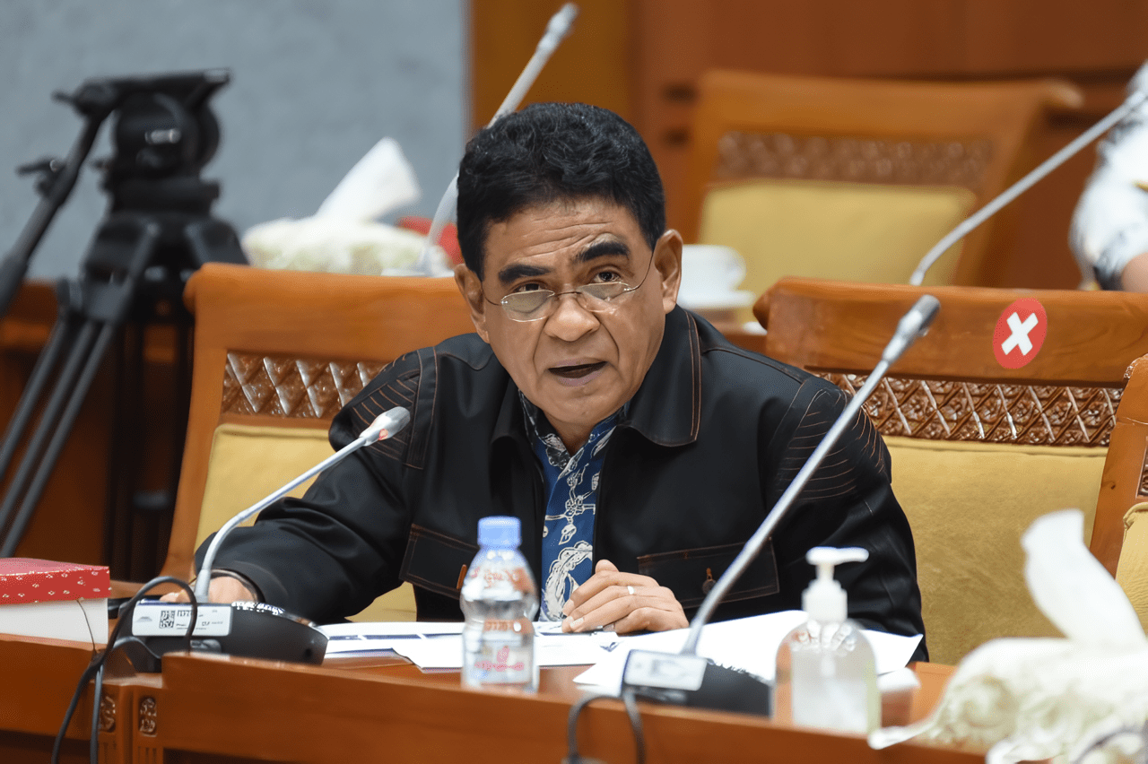 Komisi X Ingatkan Peran Penting Guru sebagai Pahlawan Masa Kini