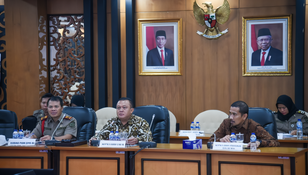 Kepala Biro Umum Setjen DPR RI Rudi Rochmansyah saat membuka acara Sosialisasi SOP Pengawalan Penerimaan Delegasi Unjuk Rasa di Kawasan Komplek Gedung DPR RI, di Ruang Pansus, Nusantara II, Senayan, Jakarta, Jumat (10/11/2023). Foto: Geraldi/nr.