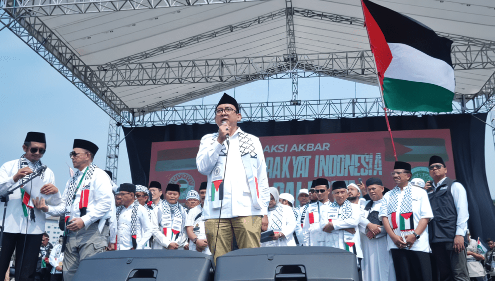 Ketua BKSAP DPR RI Fadli Zon saat berpidato dalam aksi bela Palestina di Monas, Jakarta, Minggu (5/11/2023). Foto: Abu/nr.