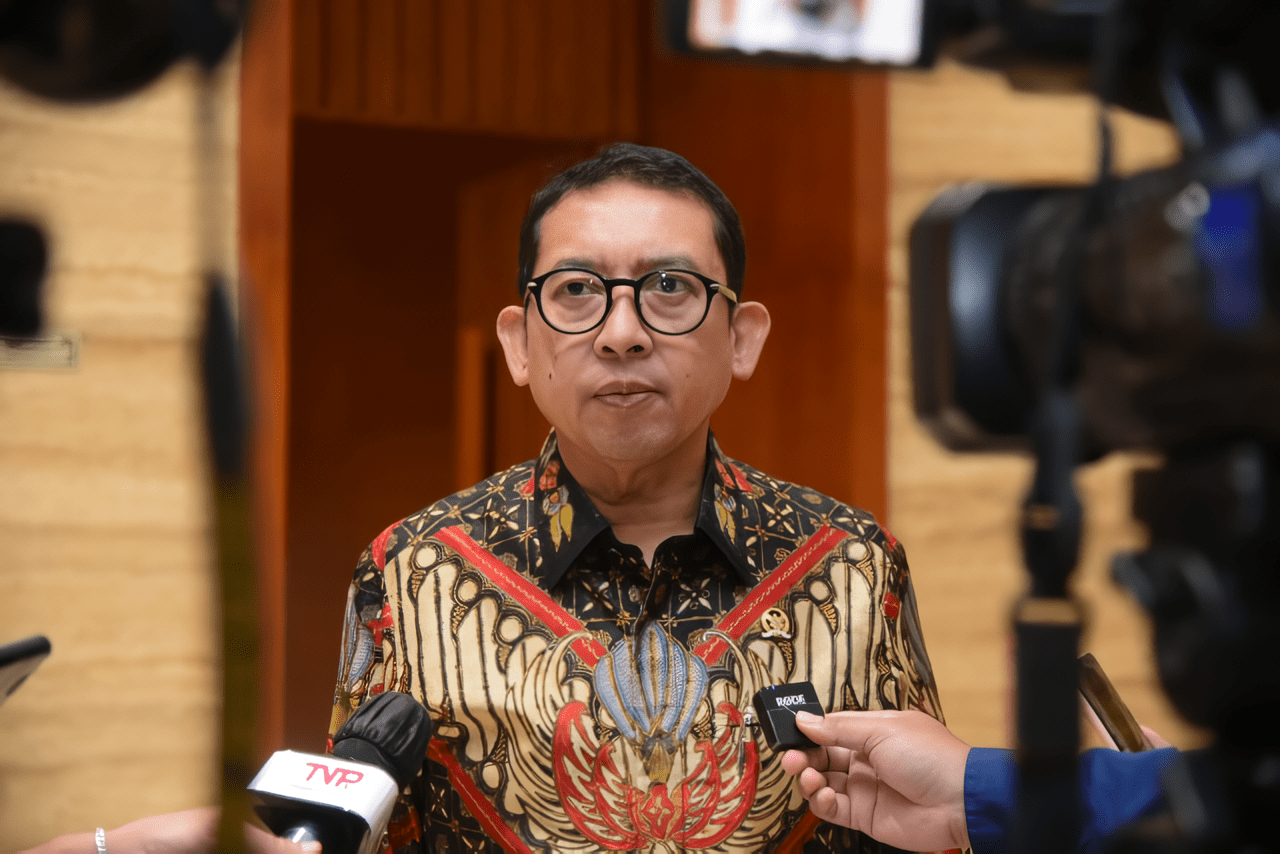 Ketua Badan Kerjasama Antara Parlemen (BKSAP) DPR RI Fadli Zon usai menerima kunjungan delegasi Dubes Iran Mohammad Boroujerdi di Ruang Delegasi DPR RI, Jakarta, Kamis (4/1/2024). Foto: Oji/Man.